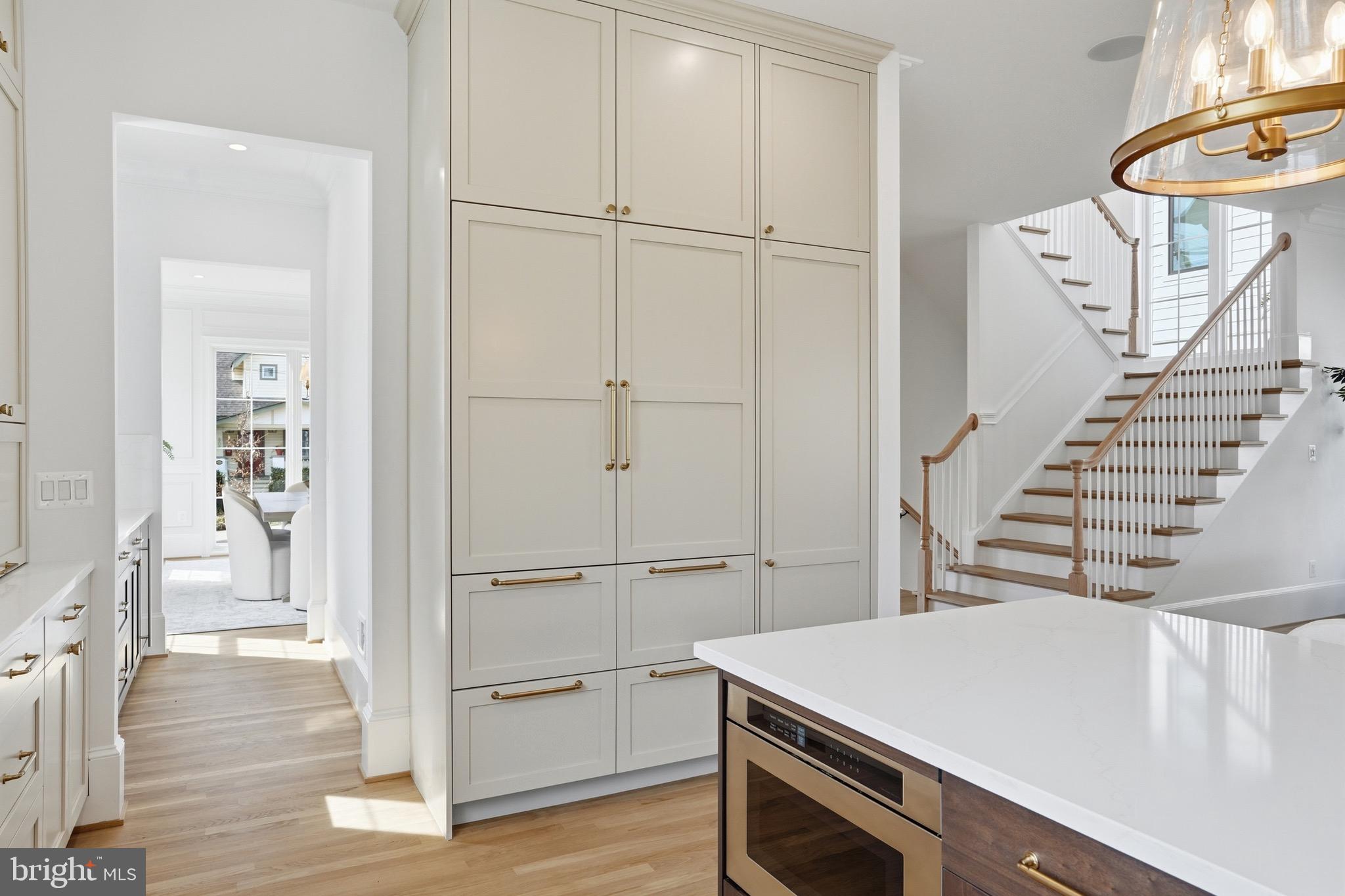 CLARENDON - Residential