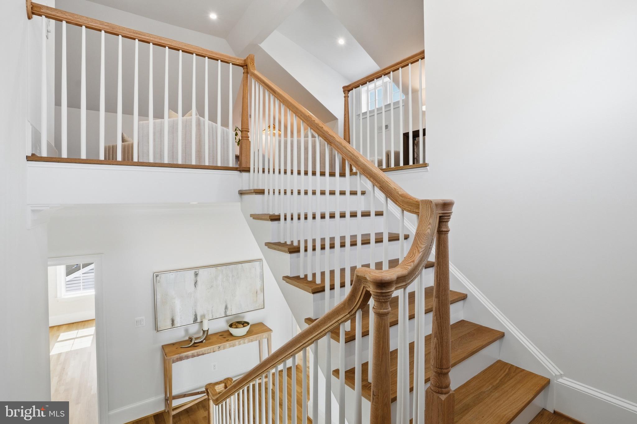 CLARENDON - Residential