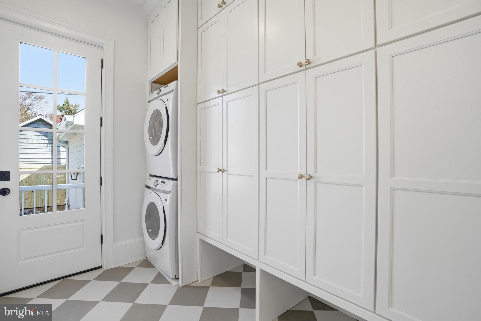 CLARENDON - Residential