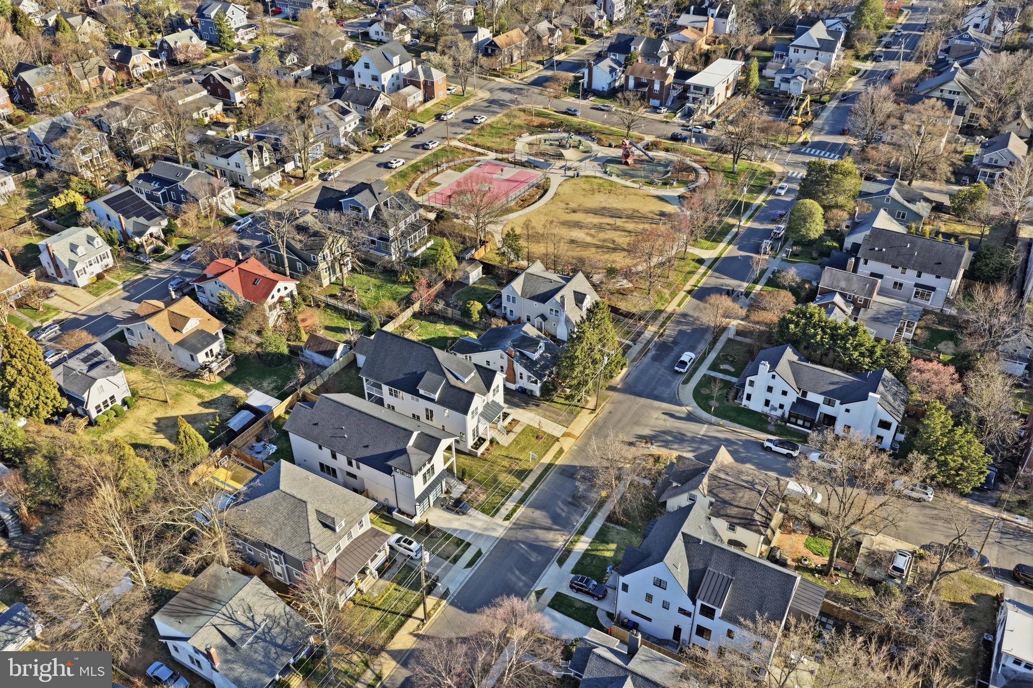 CLARENDON - Residential