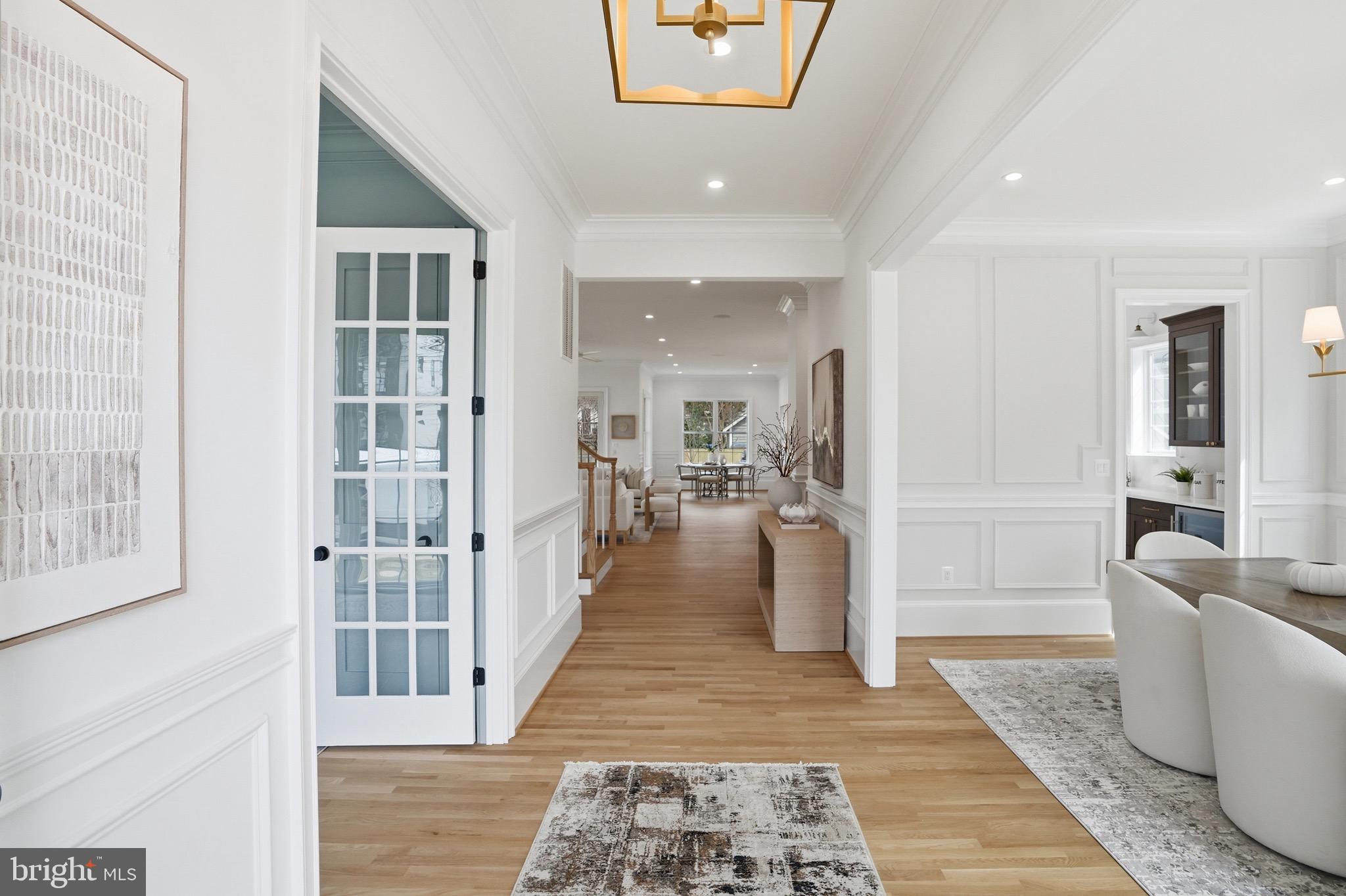 CLARENDON - Residential