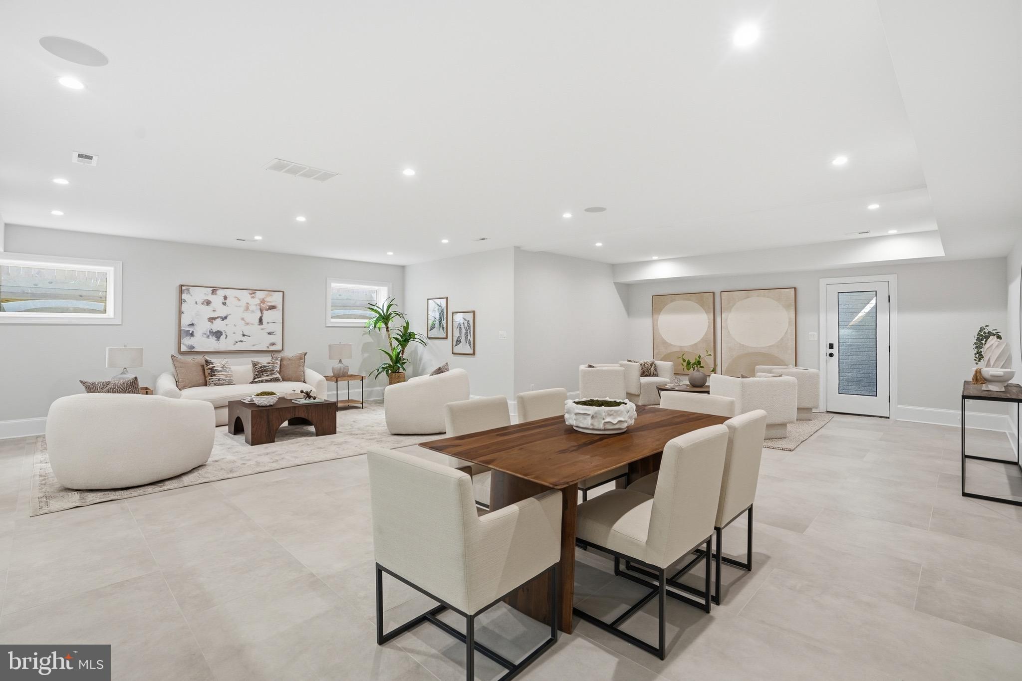 CLARENDON - Residential