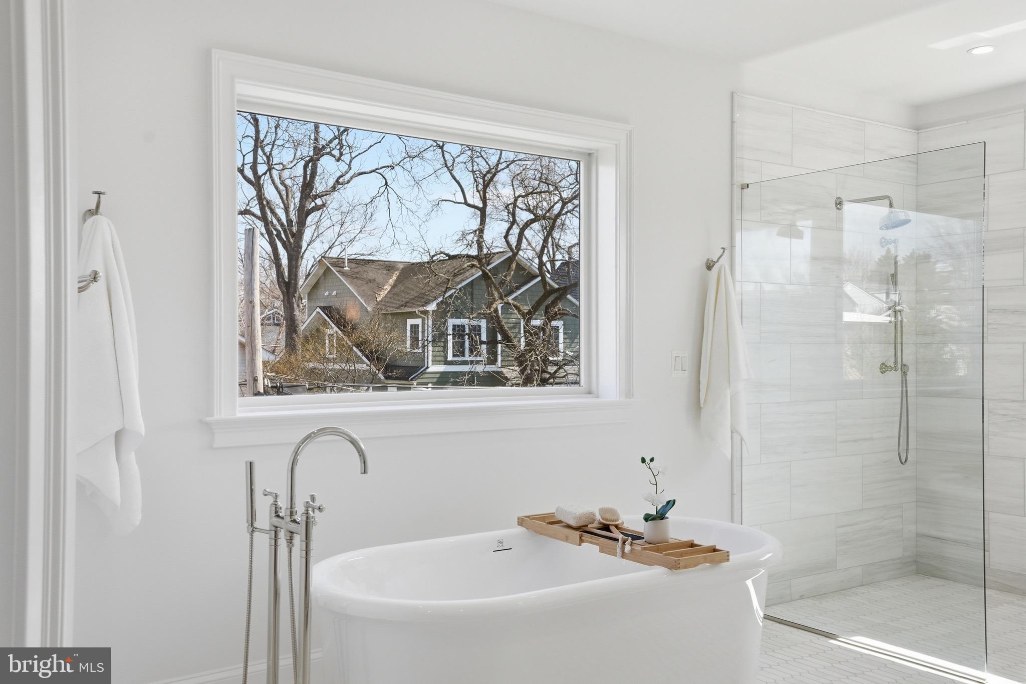 CLARENDON - Residential