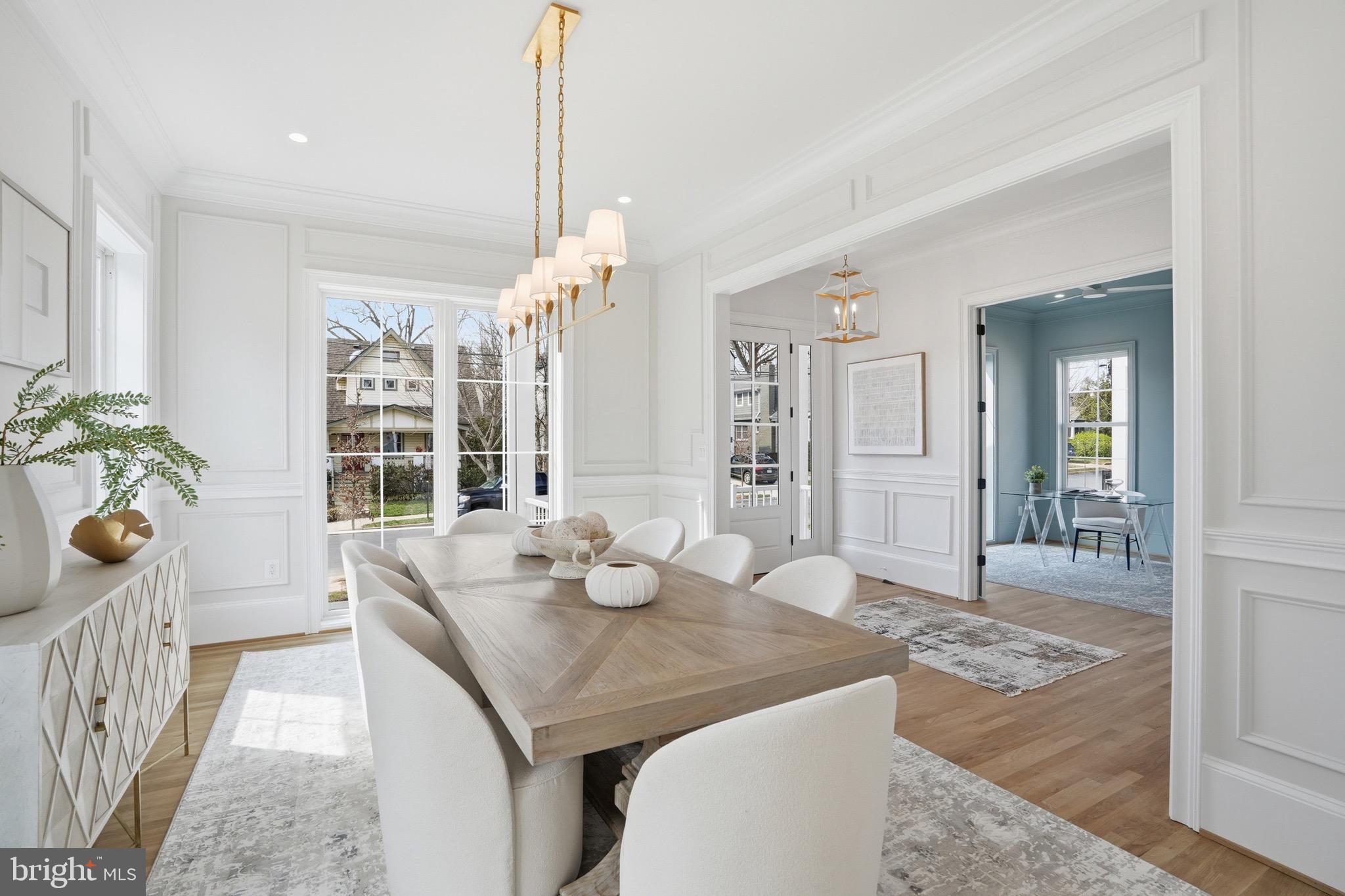 CLARENDON - Residential