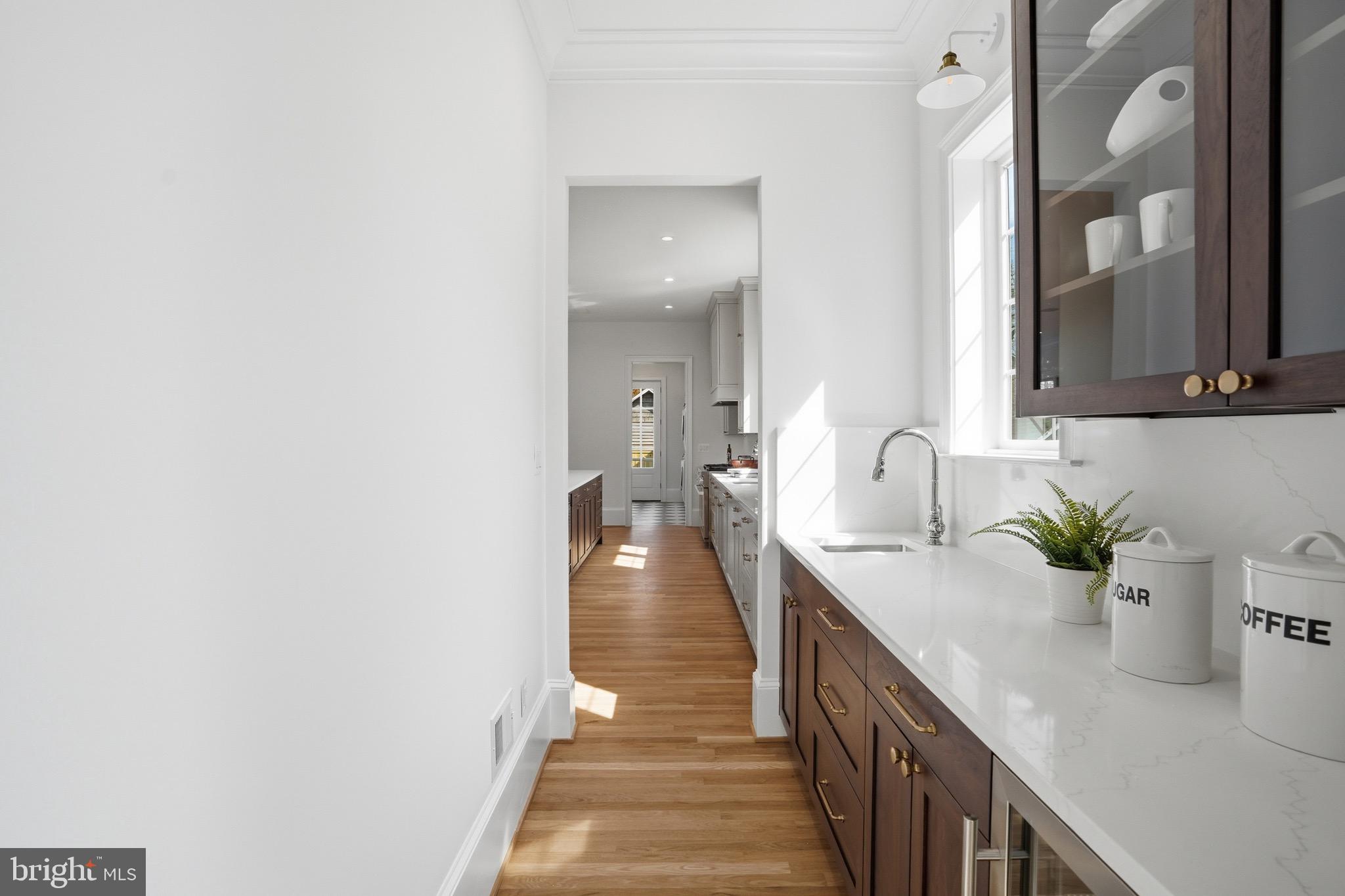 CLARENDON - Residential