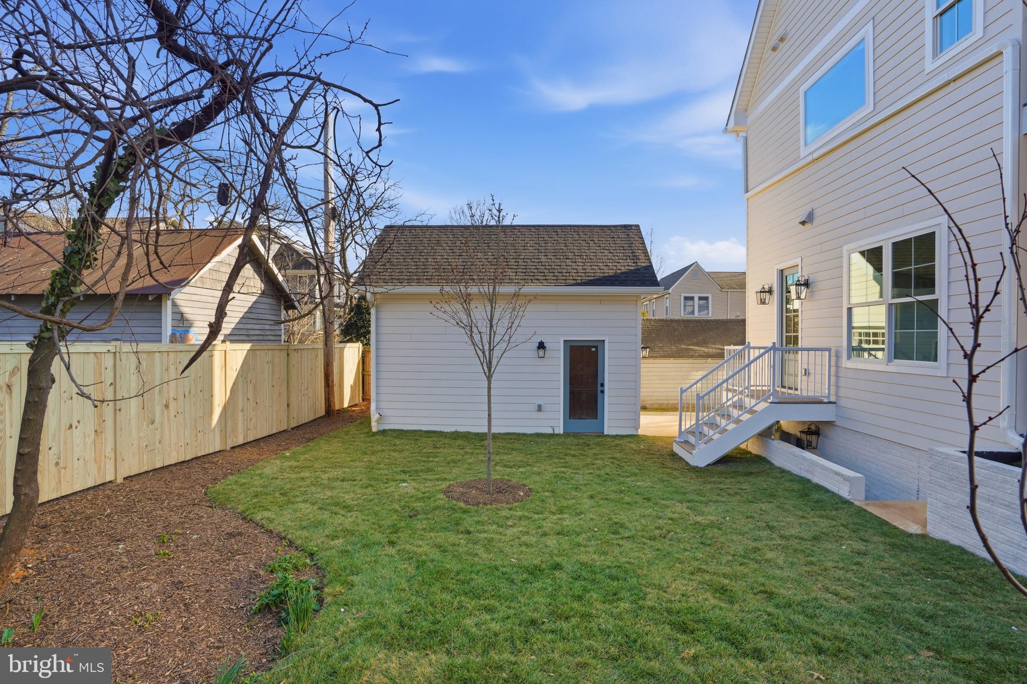 CLARENDON - Residential