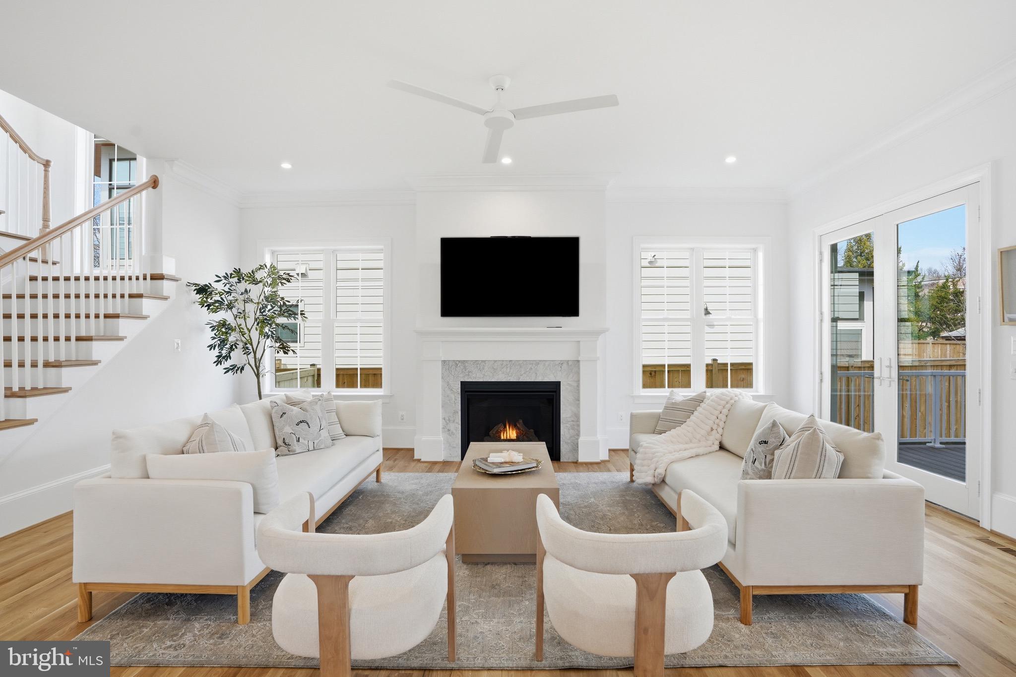 CLARENDON - Residential