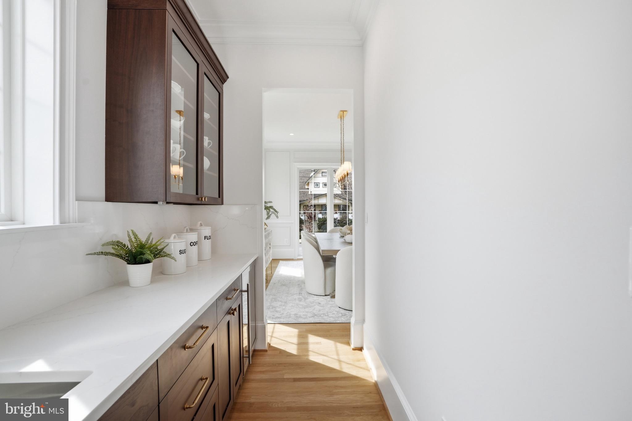 CLARENDON - Residential