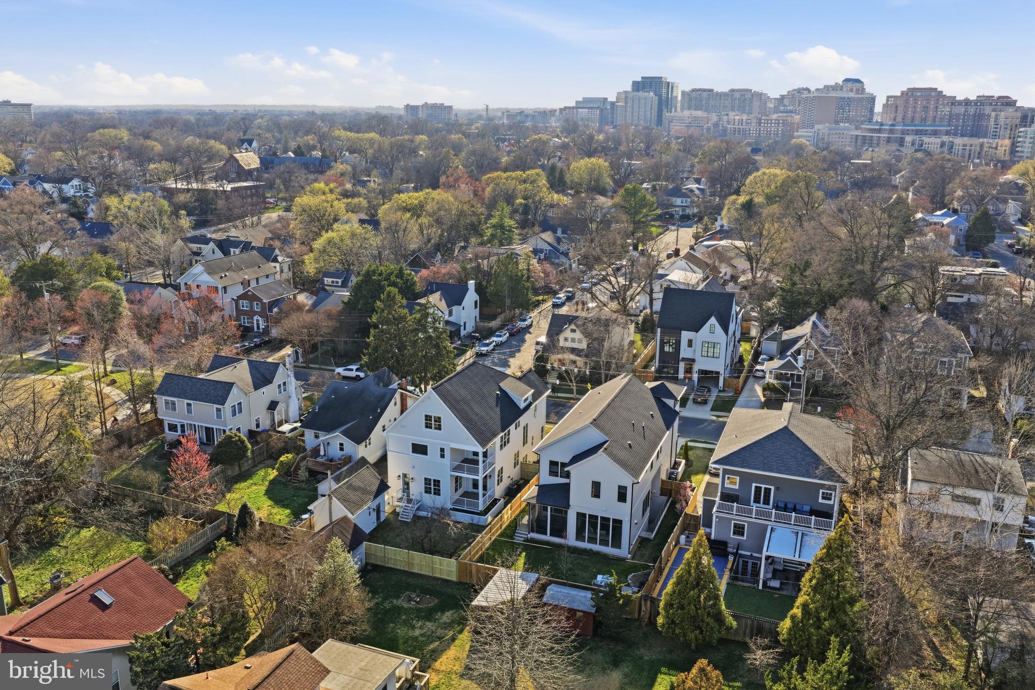 CLARENDON - Residential