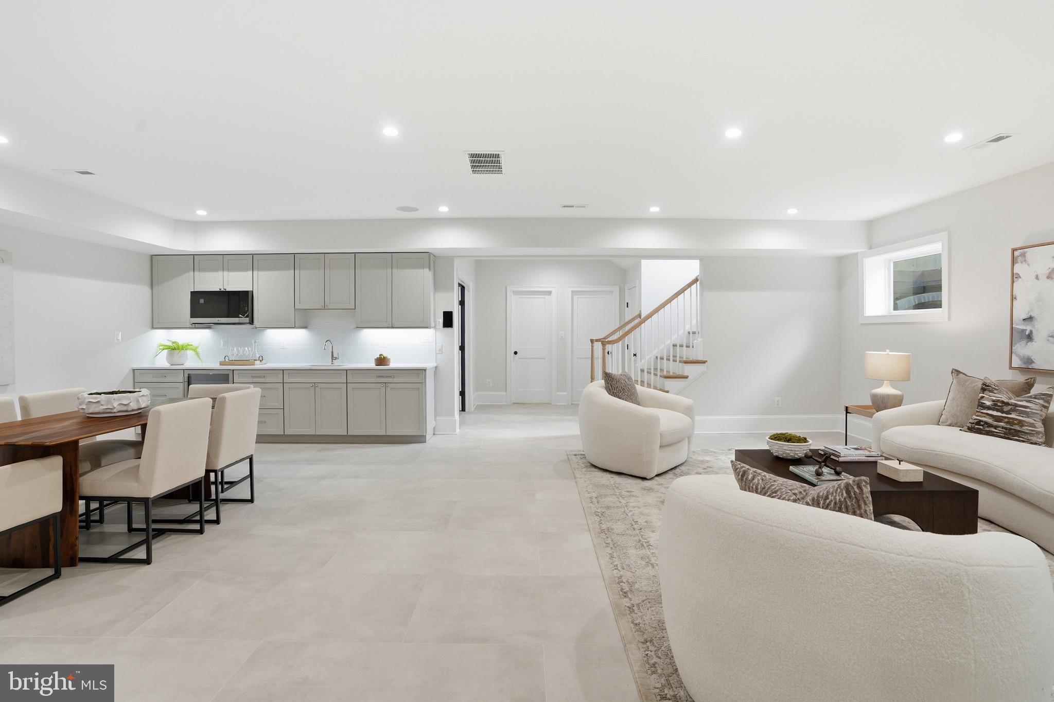 CLARENDON - Residential