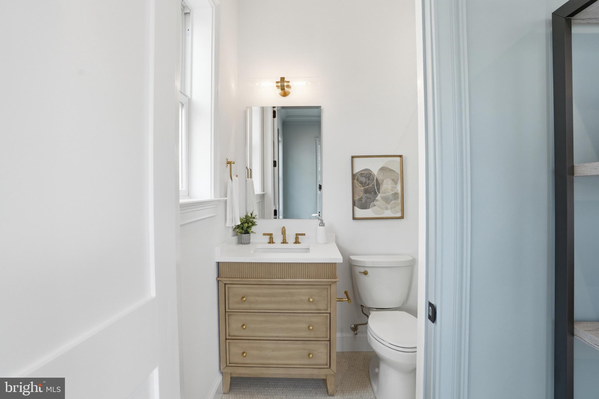 CLARENDON - Residential