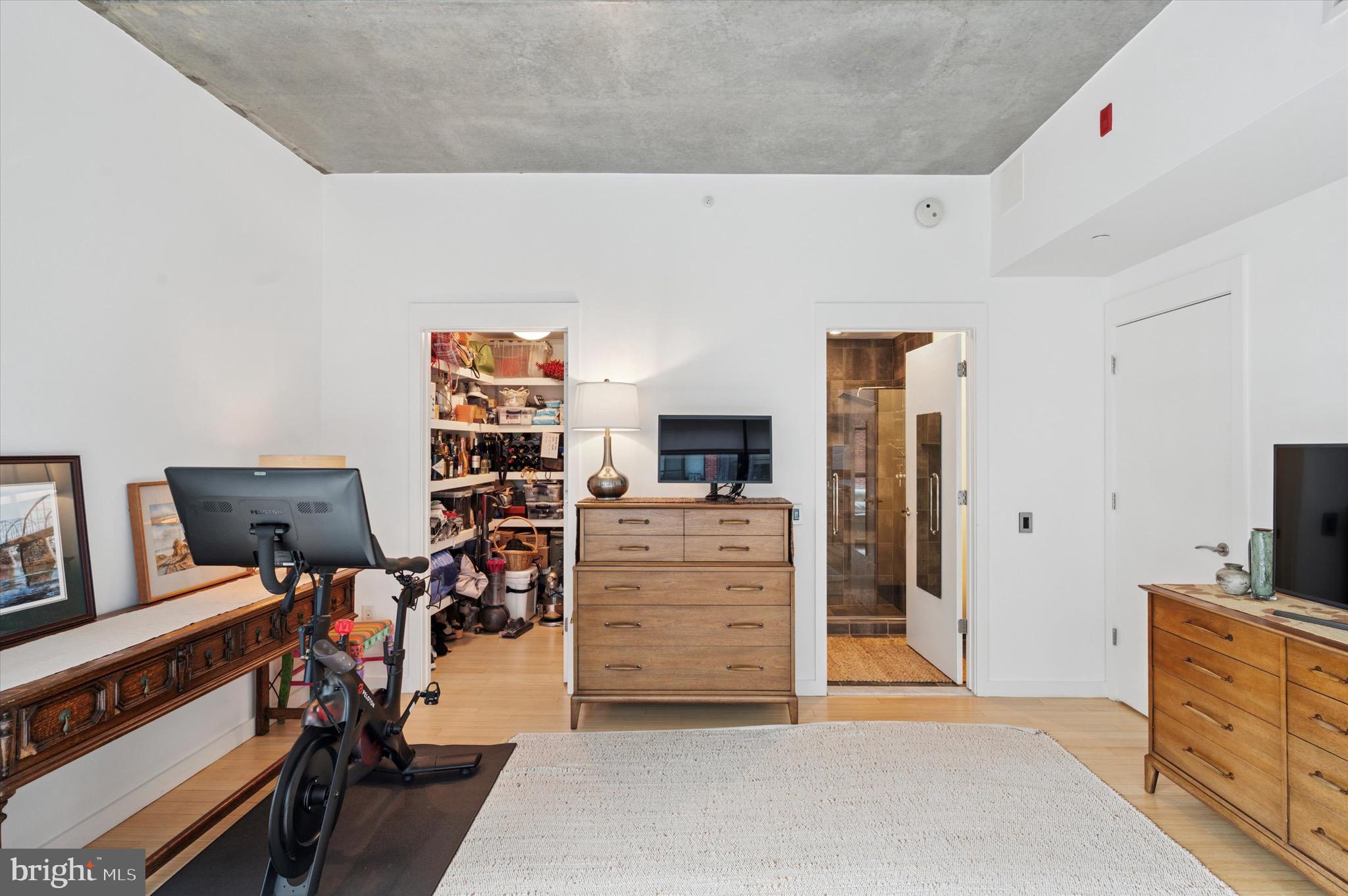 OLD CITY - Residential