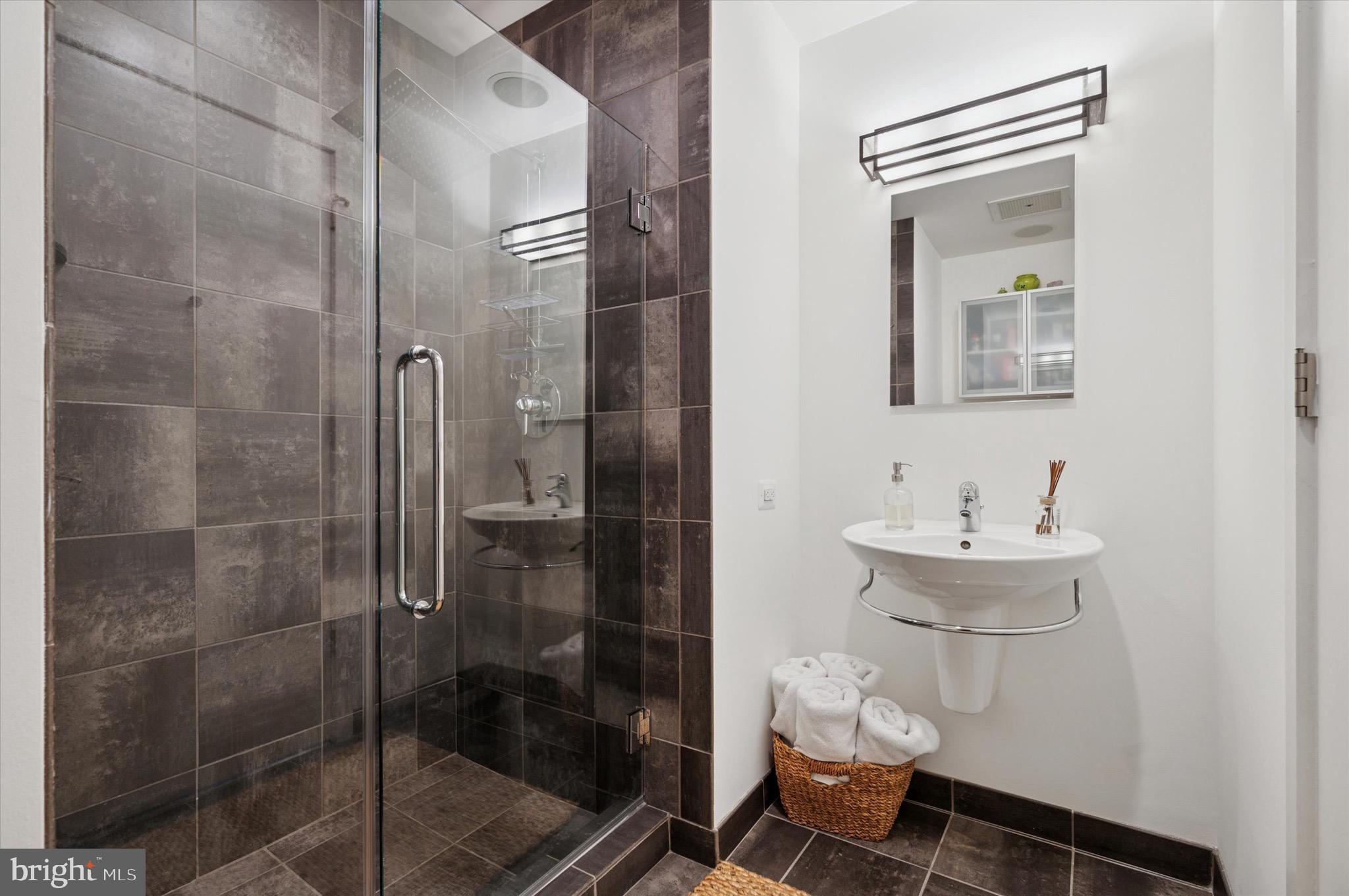 OLD CITY - Residential