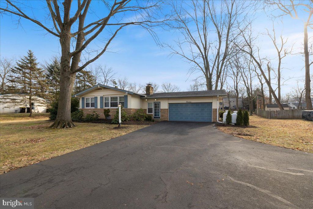 Photo of 14 Morningside Drive, LANSDALE, PA 19446 (MLS # PAMC2165044)