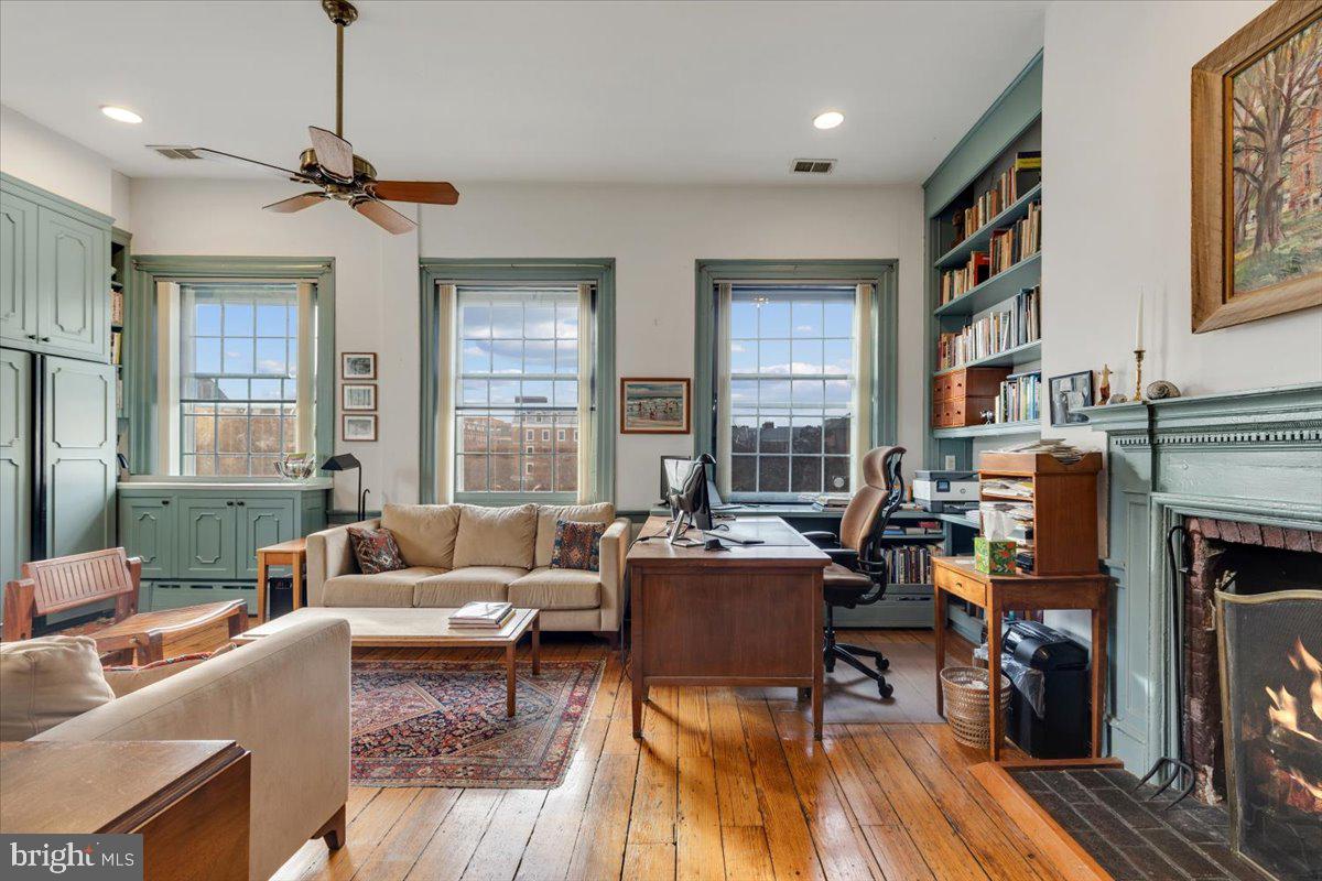 OLD TOWN ALEXANDRIA - Residential Income