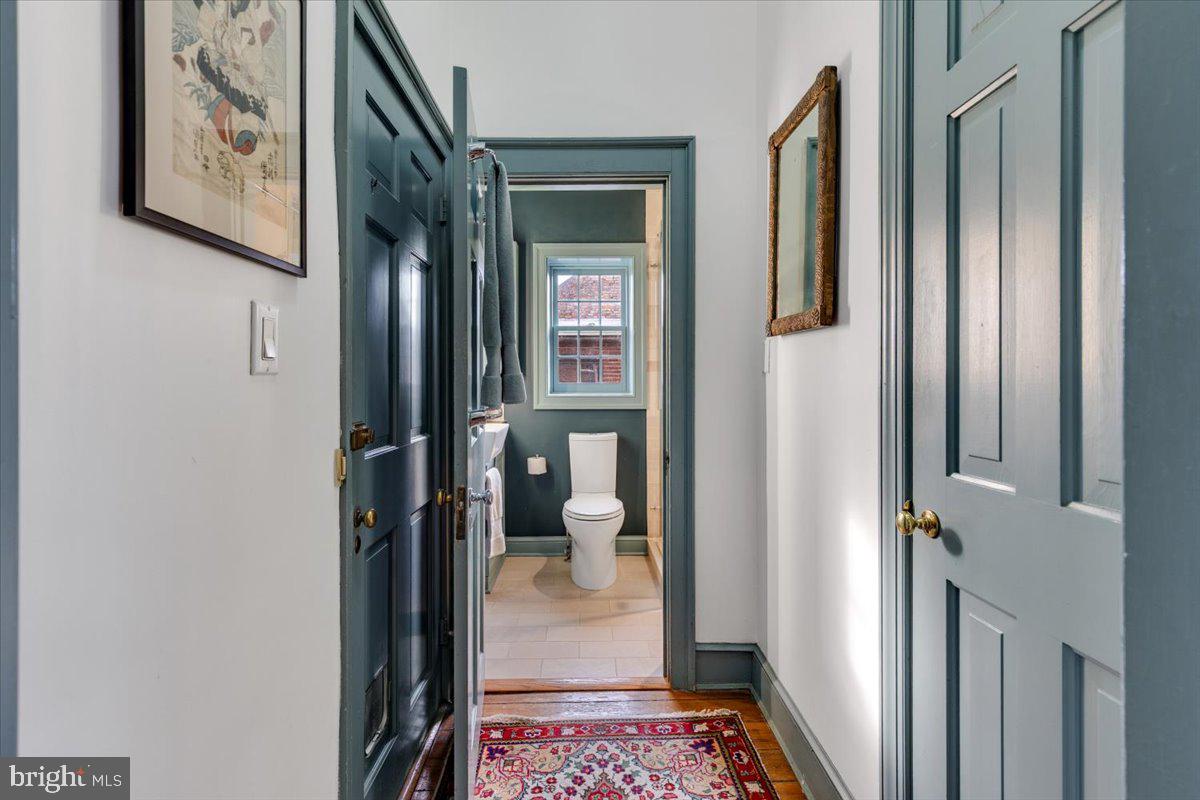 OLD TOWN ALEXANDRIA - Residential Income