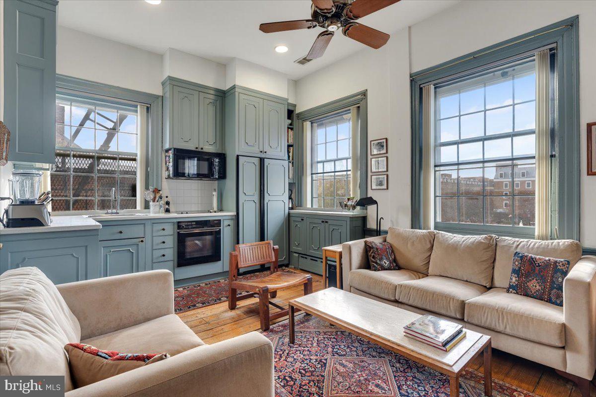 OLD TOWN ALEXANDRIA - Residential Income