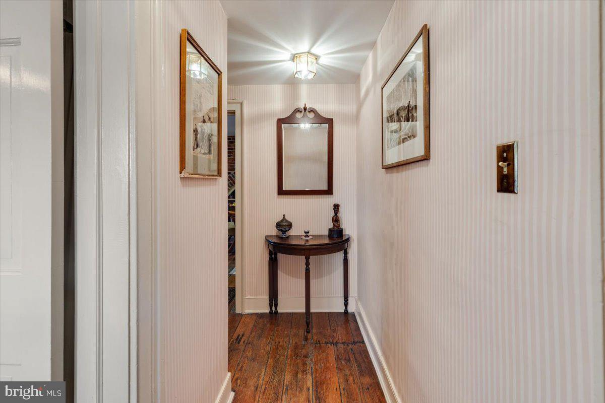 OLD TOWN ALEXANDRIA - Residential Income