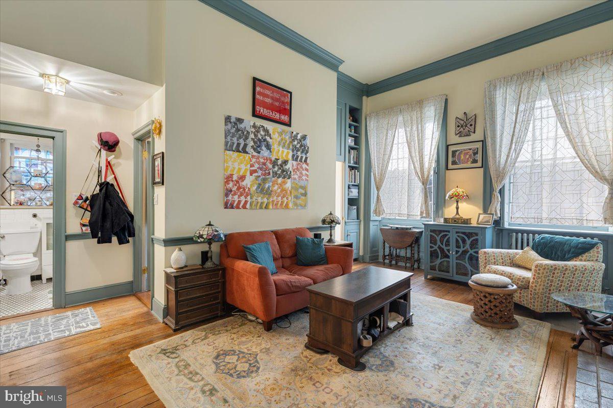 OLD TOWN ALEXANDRIA - Residential Income