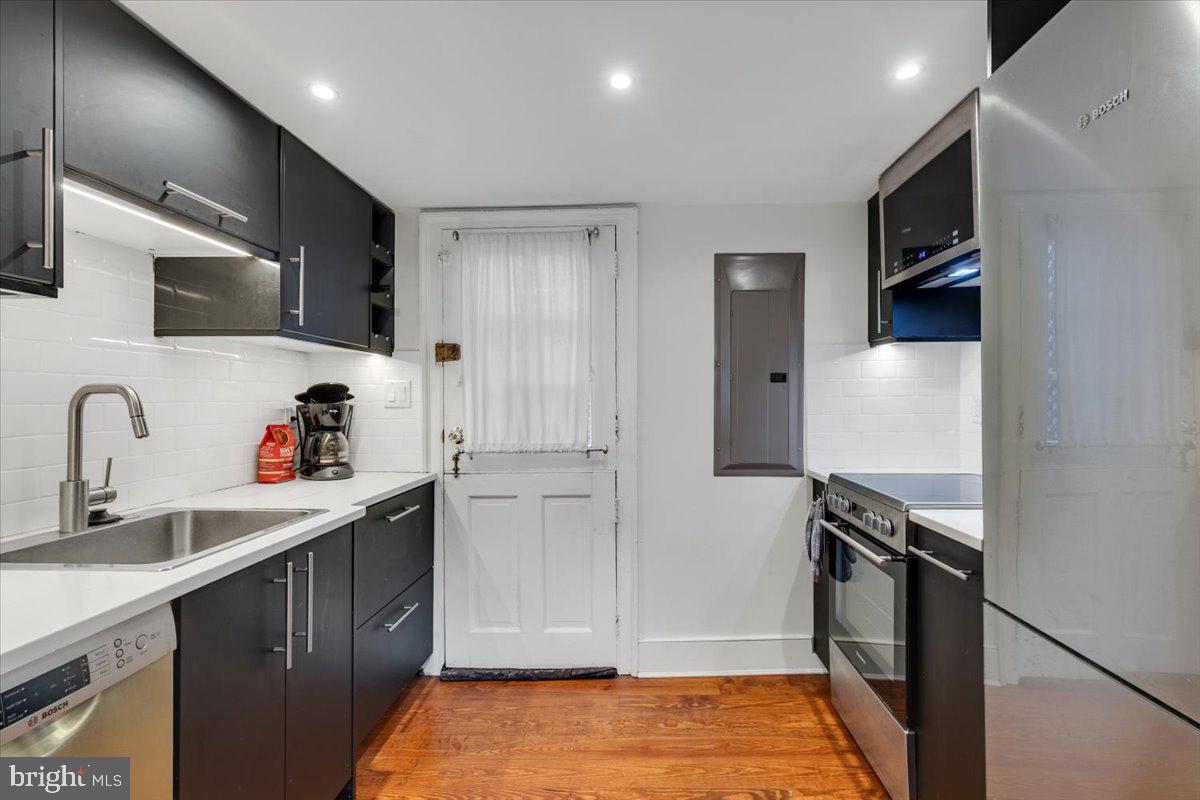 OLD TOWN ALEXANDRIA - Residential Income