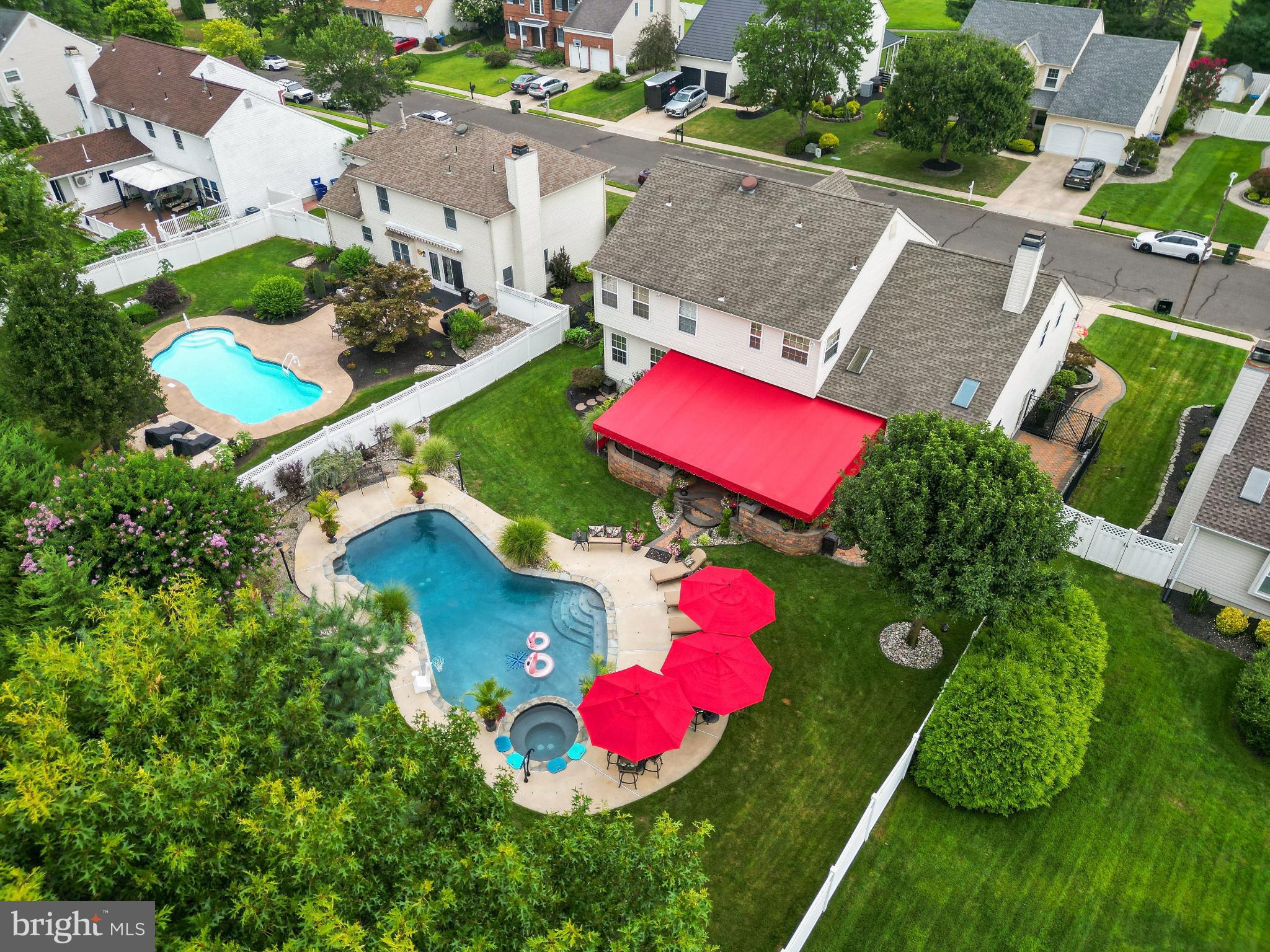 81 KINGSBRIDGE DRIVE