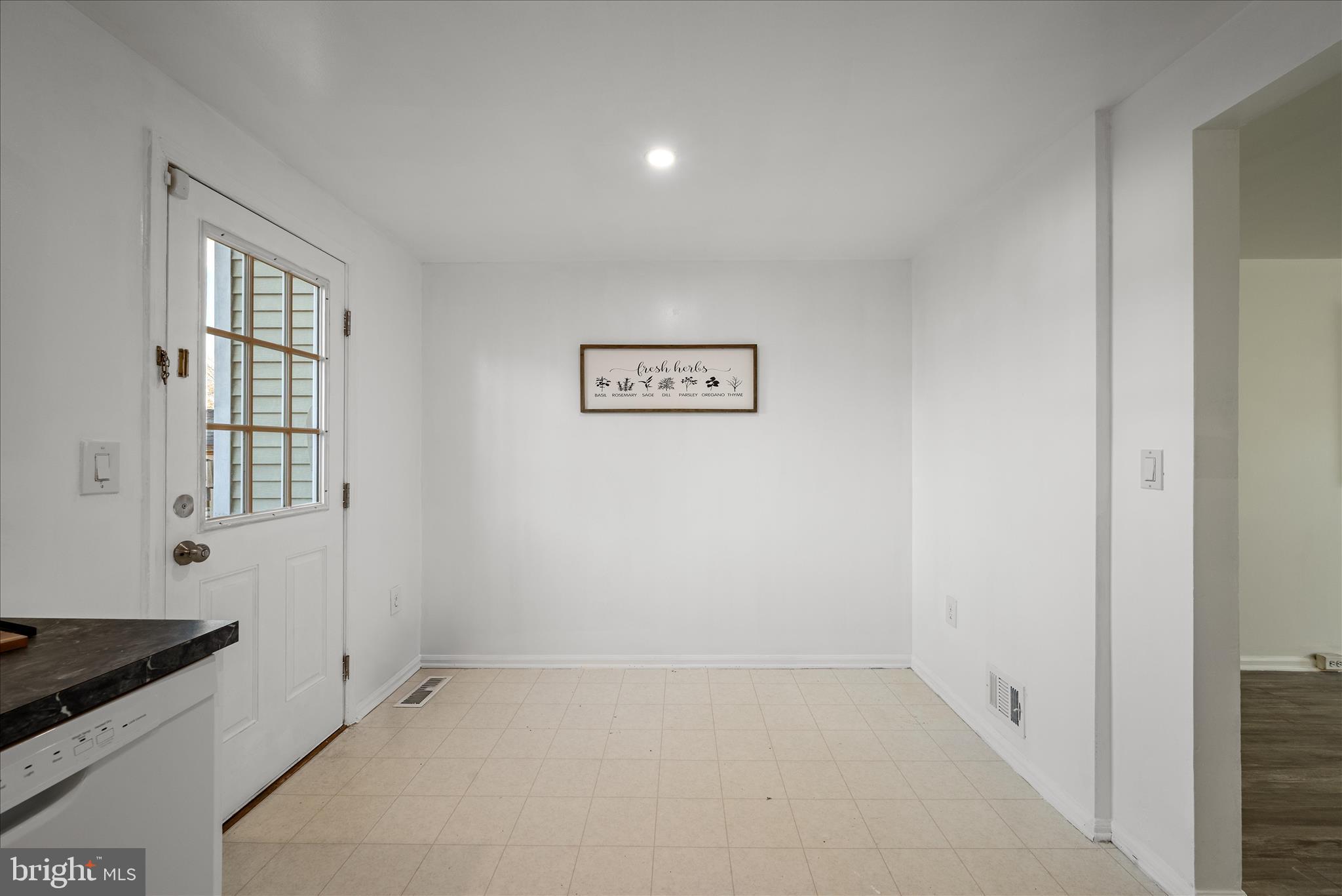 COUNTRYSIDE - Residential