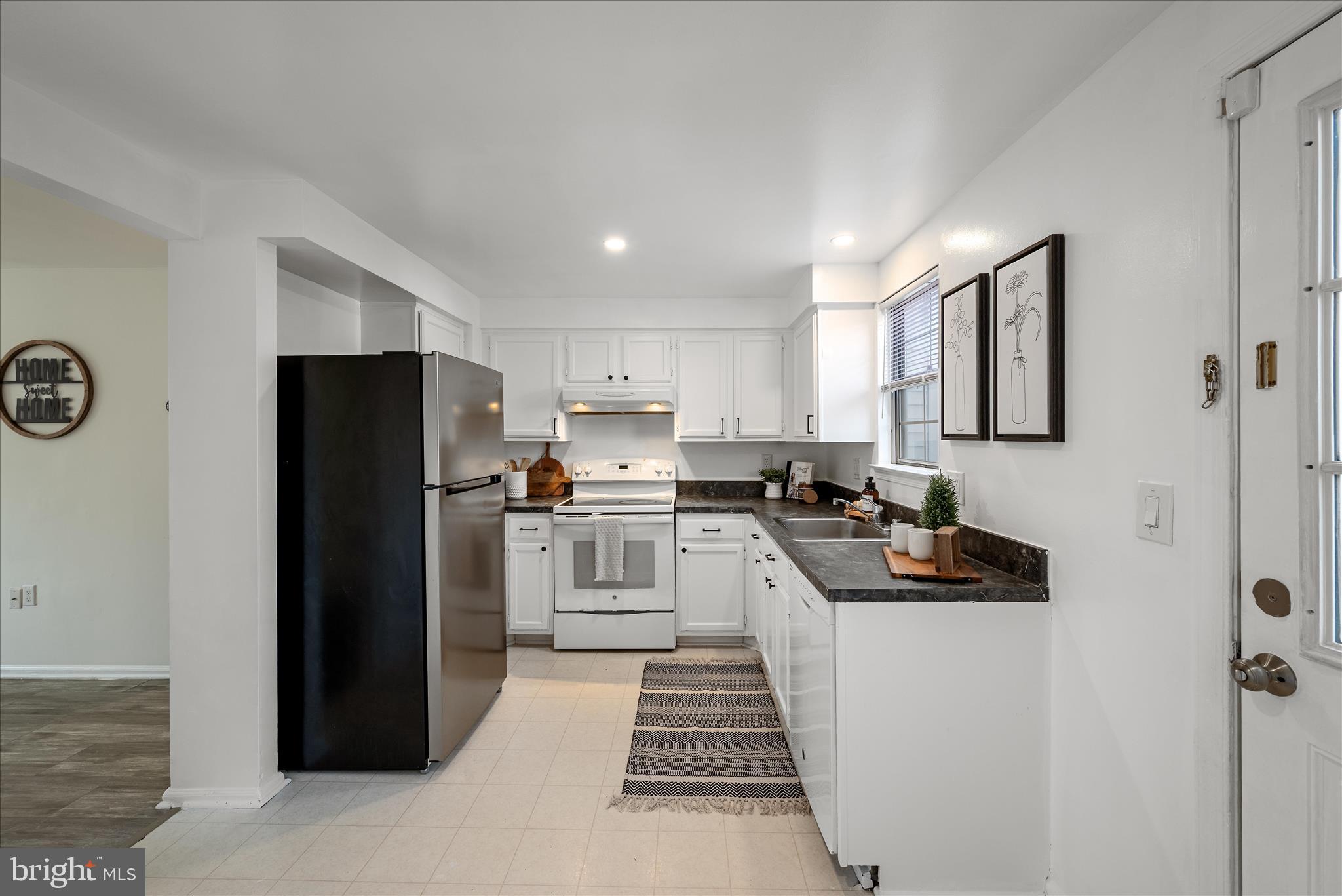 COUNTRYSIDE - Residential