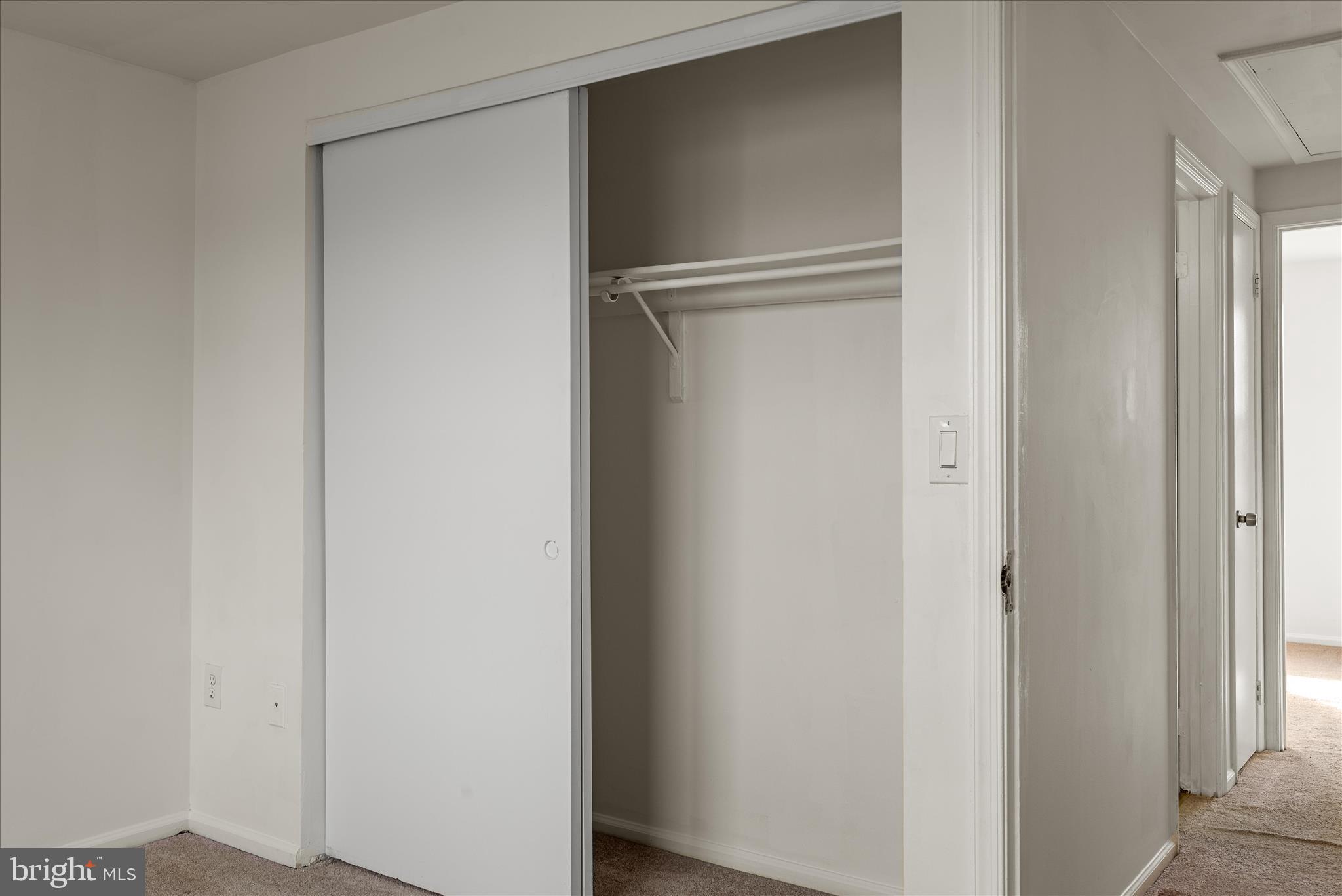 COUNTRYSIDE - Residential