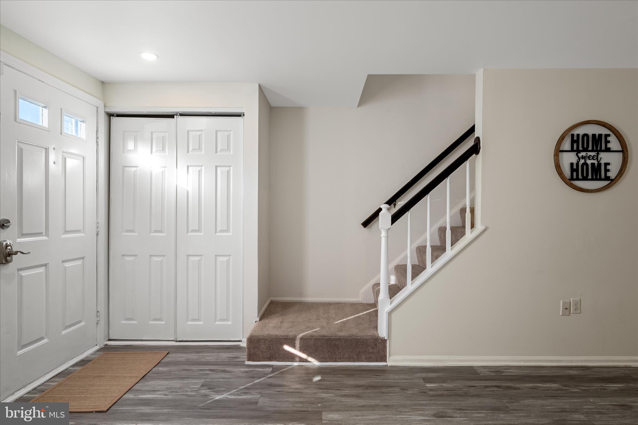 COUNTRYSIDE - Residential