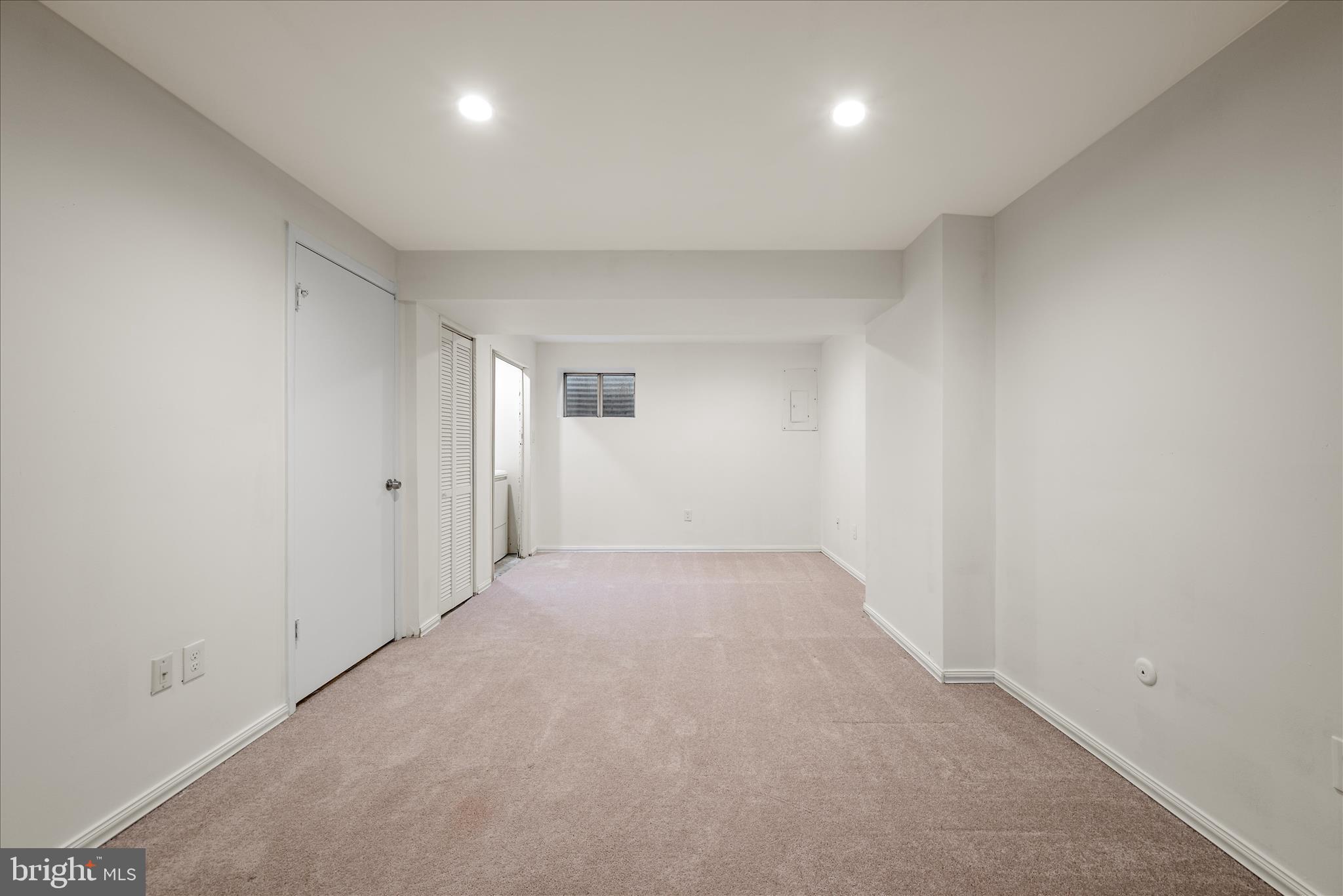 COUNTRYSIDE - Residential