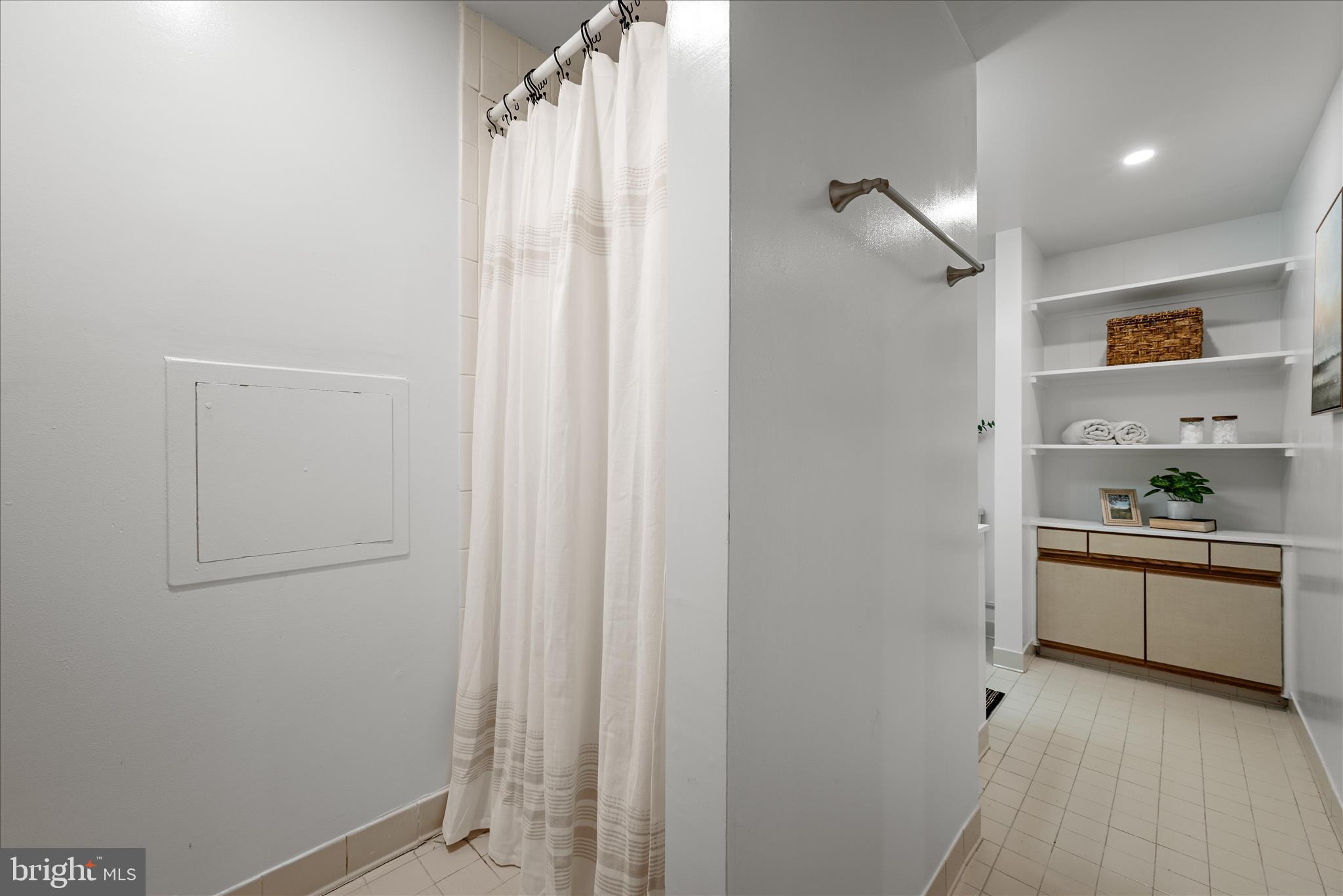 COUNTRYSIDE - Residential