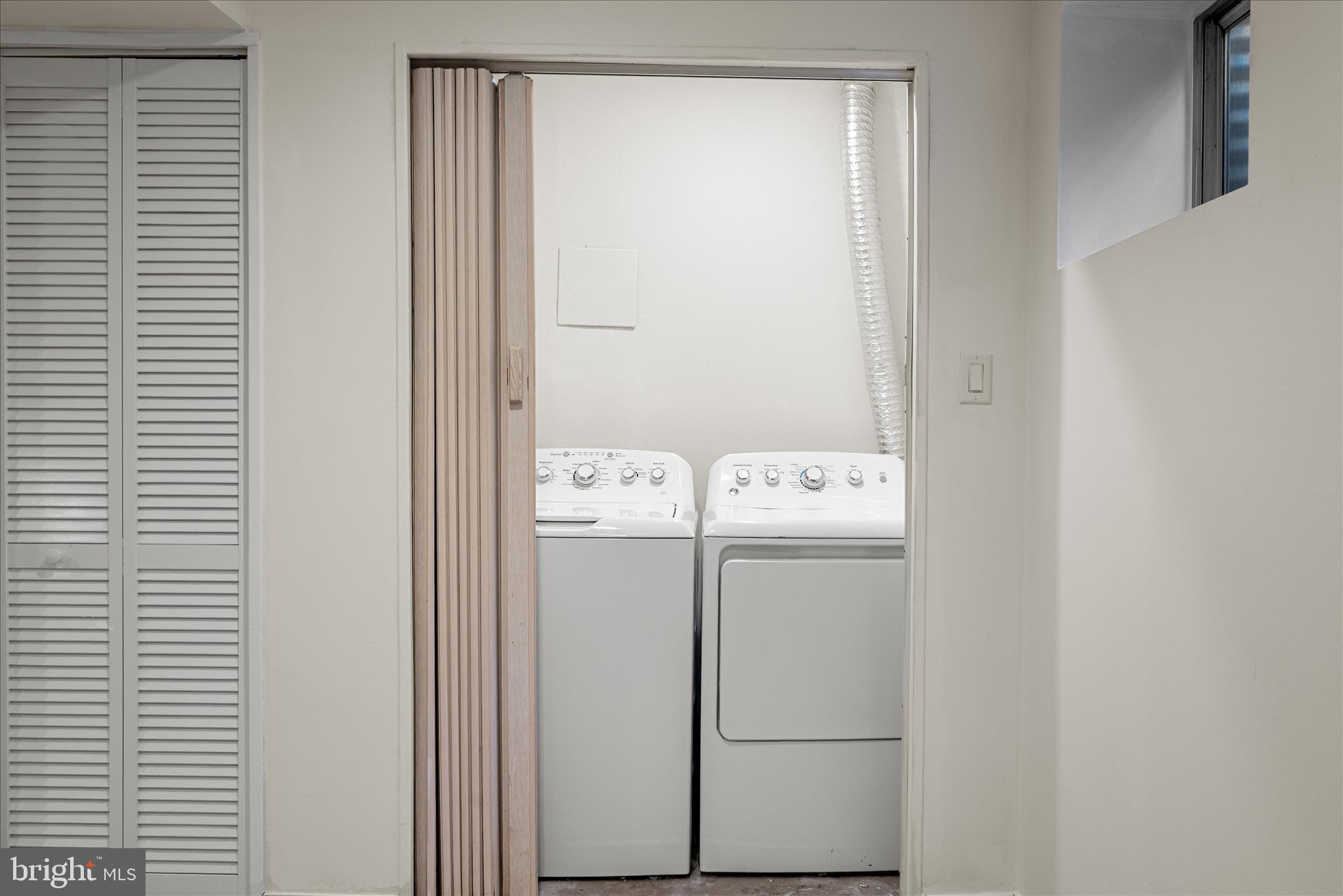 COUNTRYSIDE - Residential