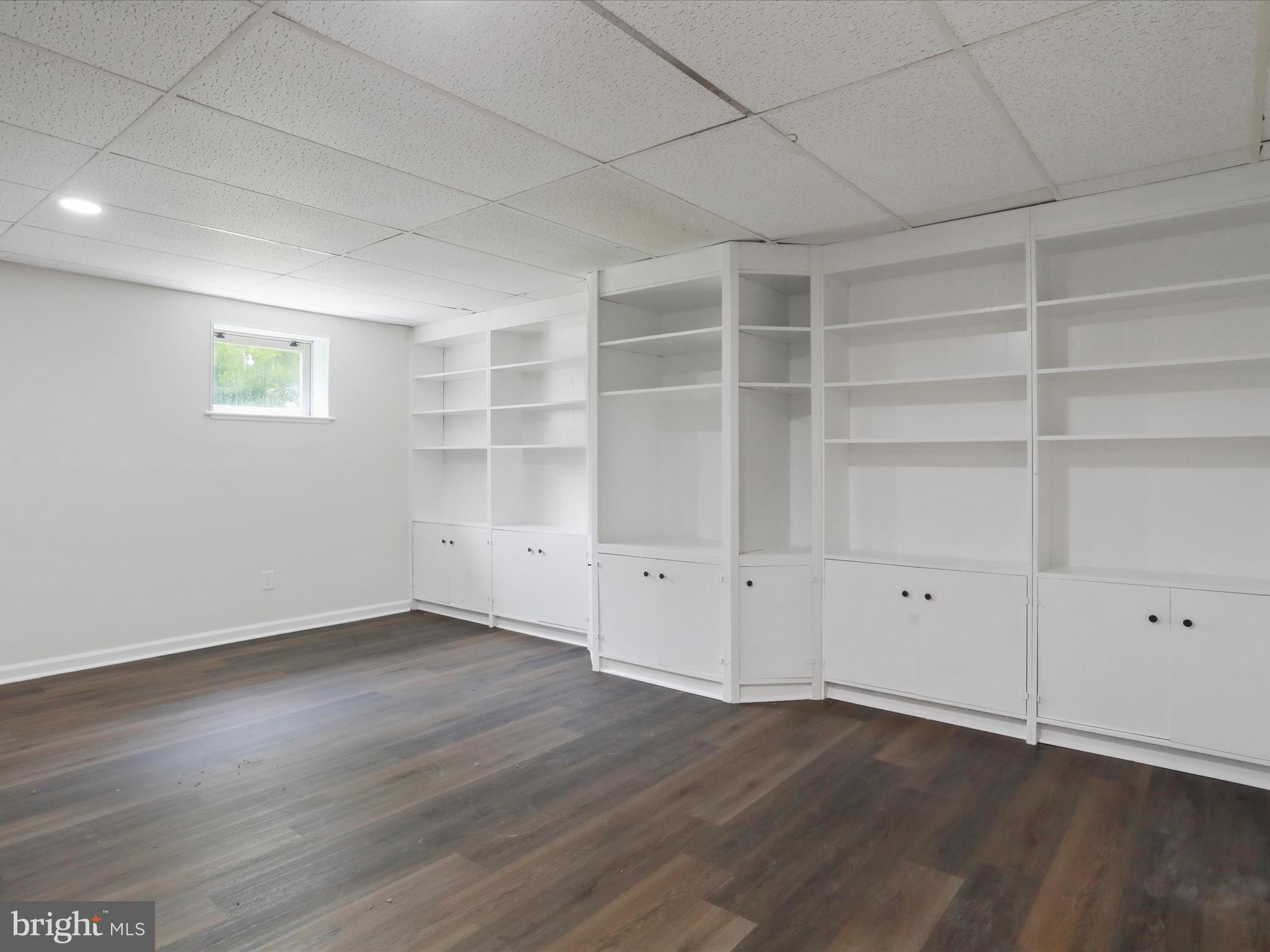 MEADOWLANDS - Residential