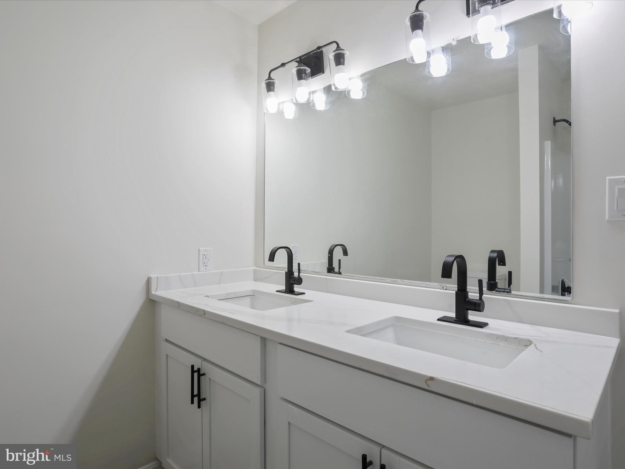 MEADOWLANDS - Residential