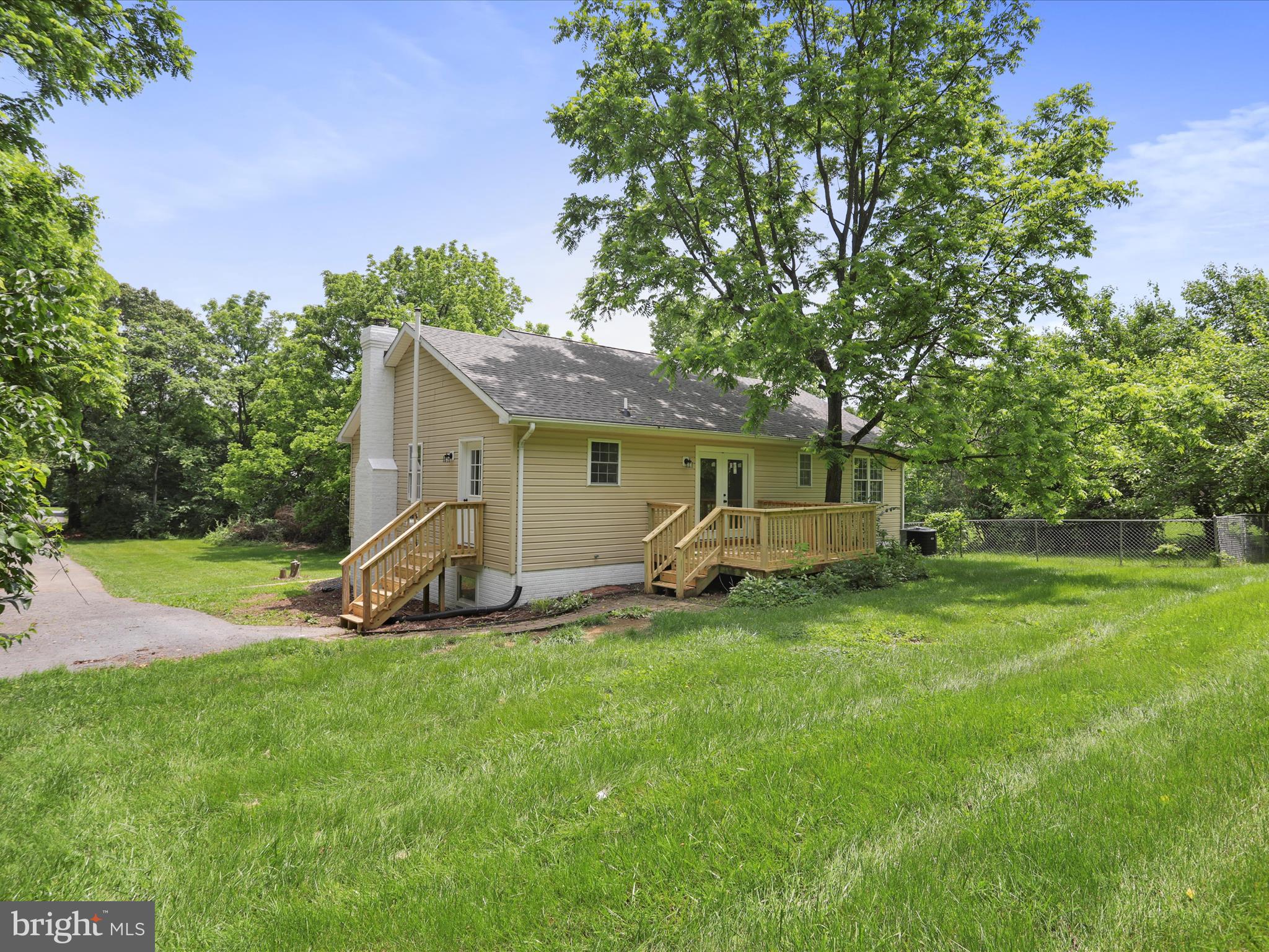 MEADOWLANDS - Residential