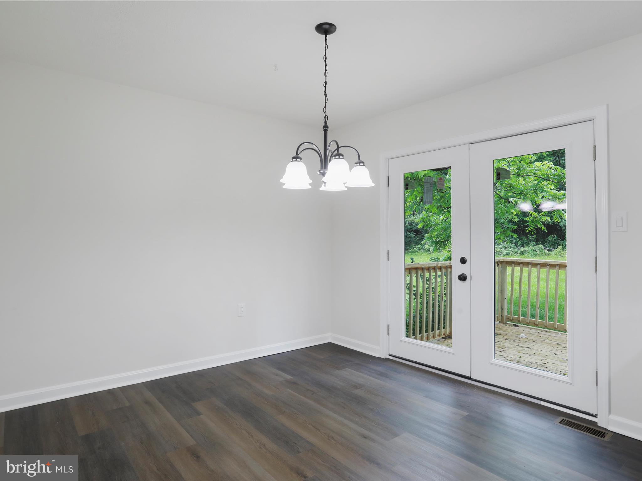 MEADOWLANDS - Residential