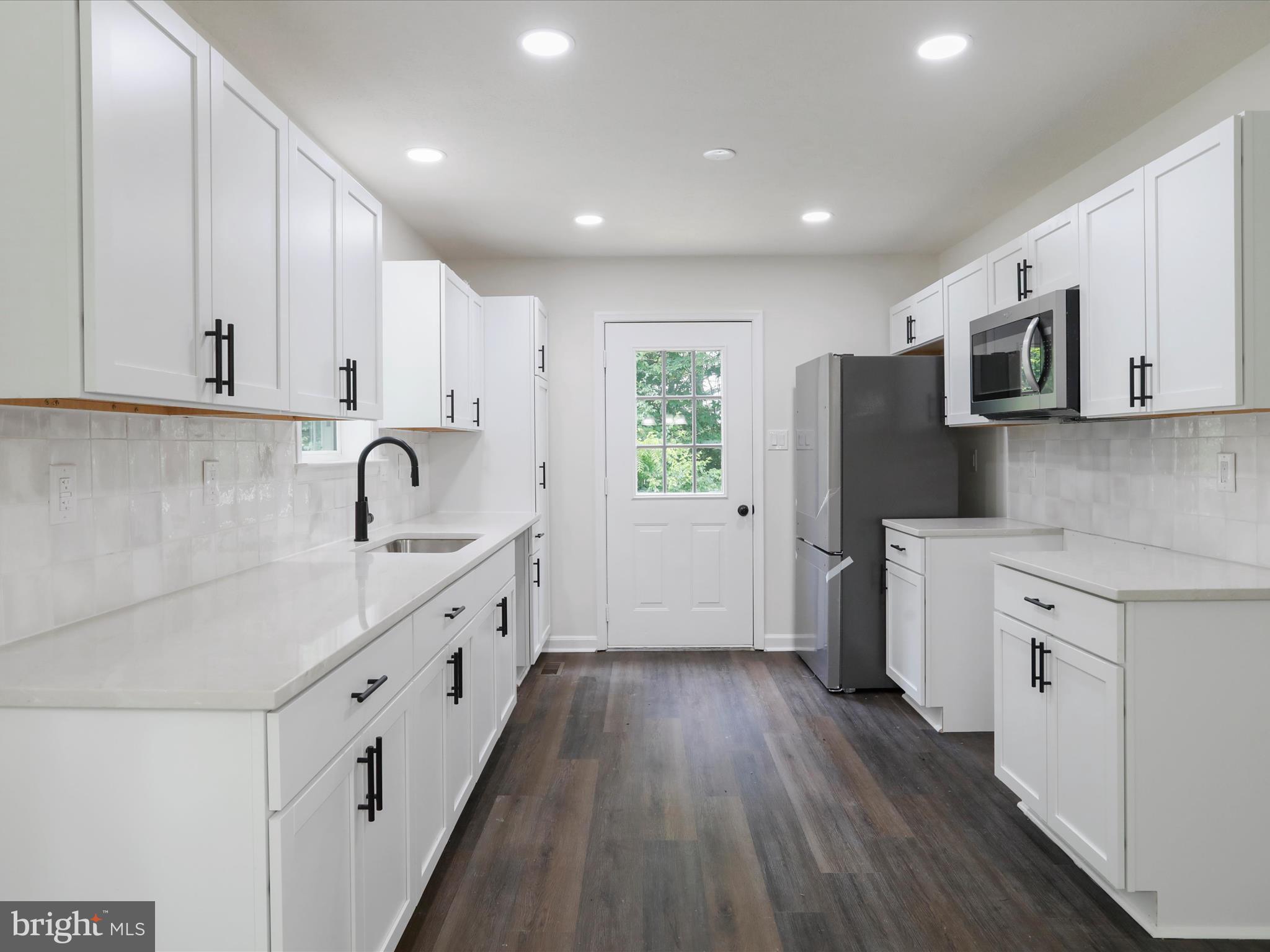 MEADOWLANDS - Residential