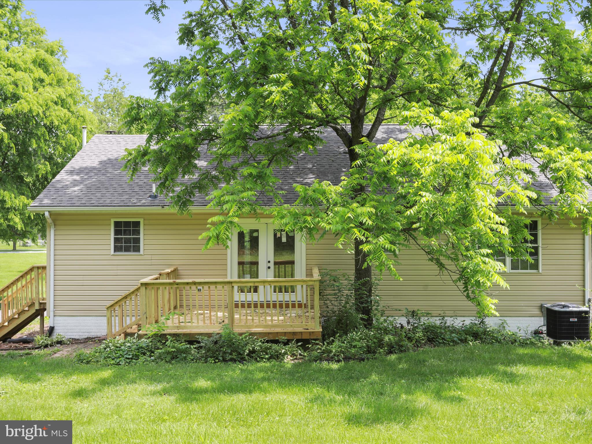 MEADOWLANDS - Residential