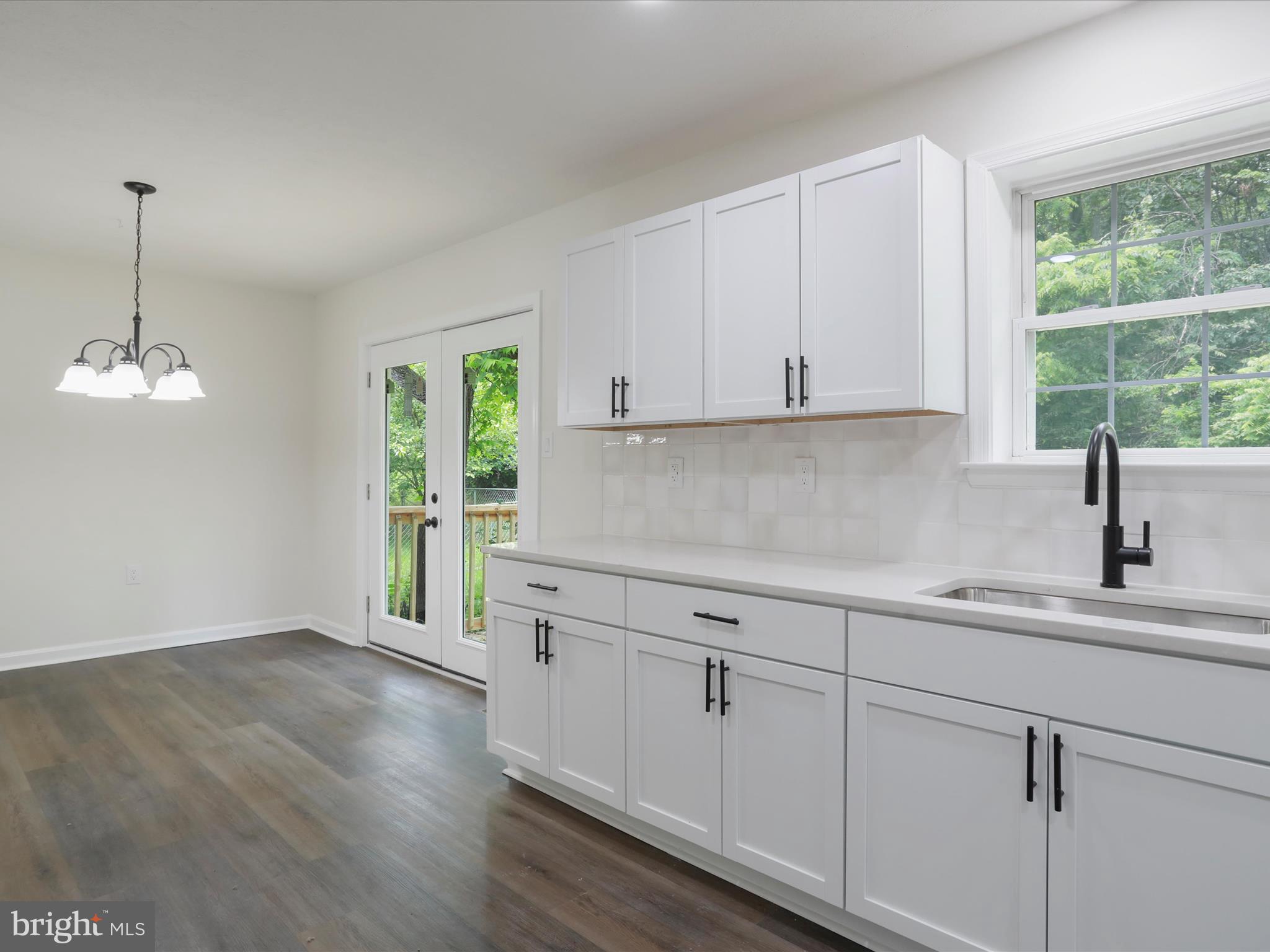 MEADOWLANDS - Residential