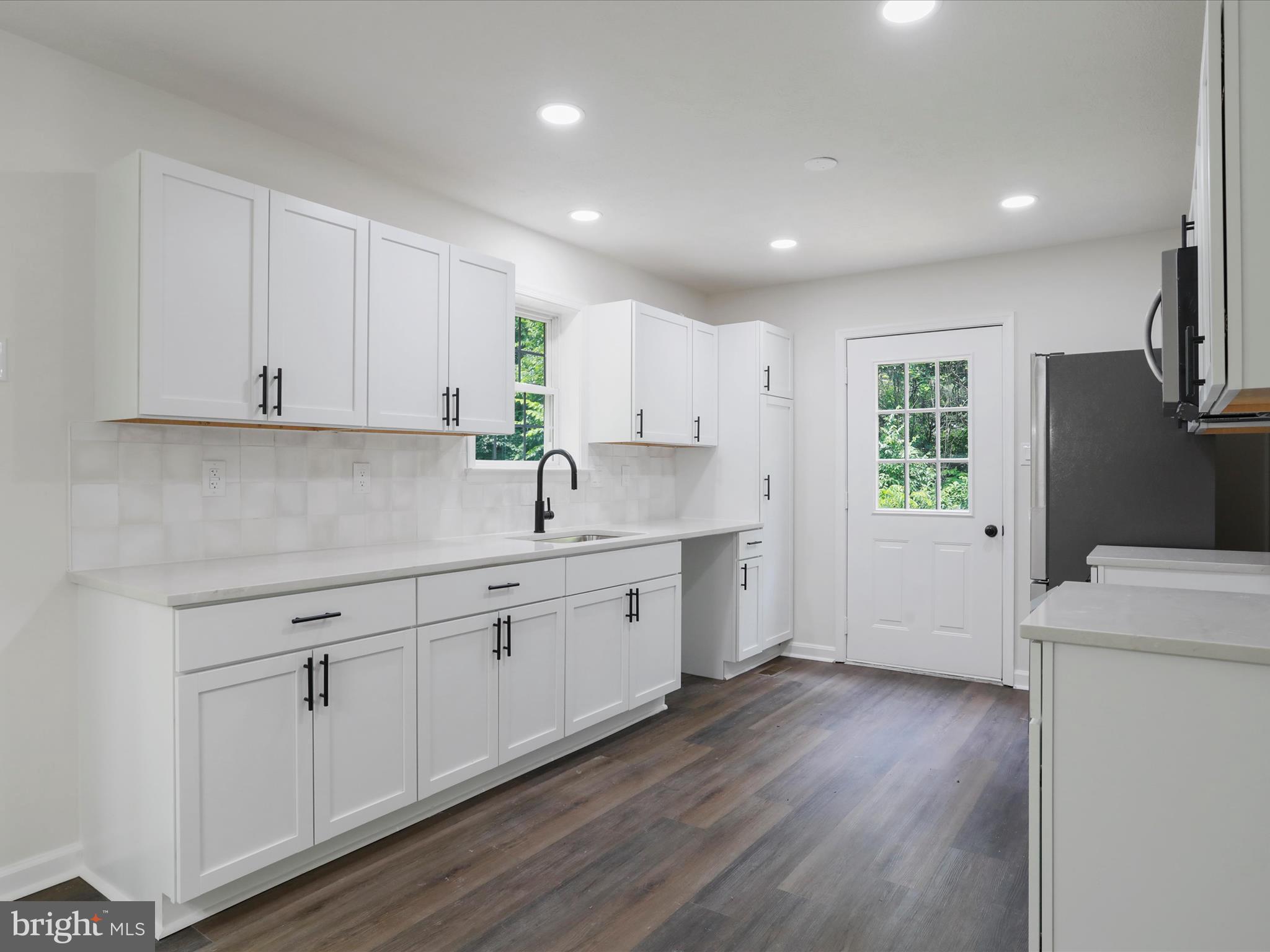 MEADOWLANDS - Residential