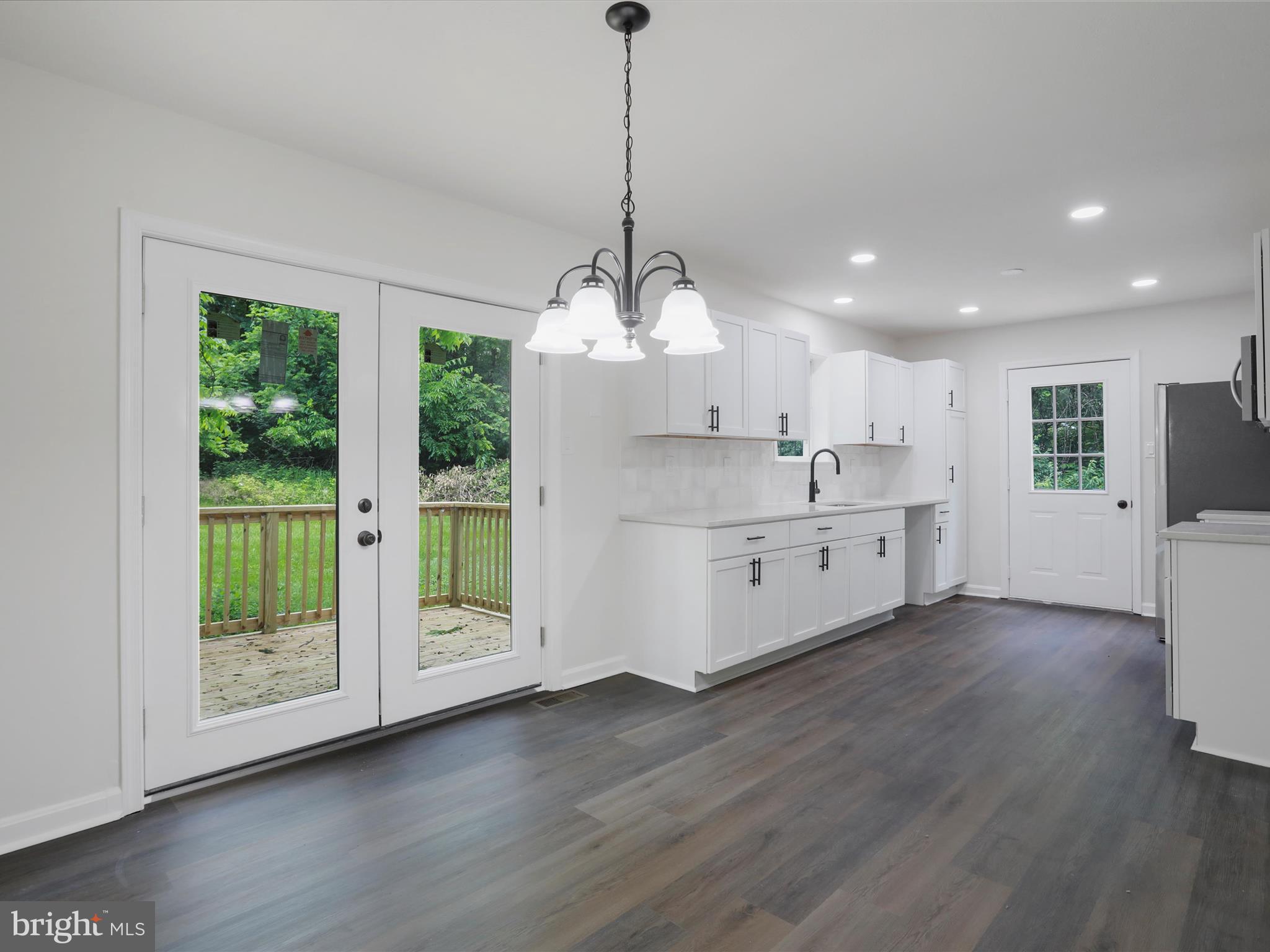 MEADOWLANDS - Residential