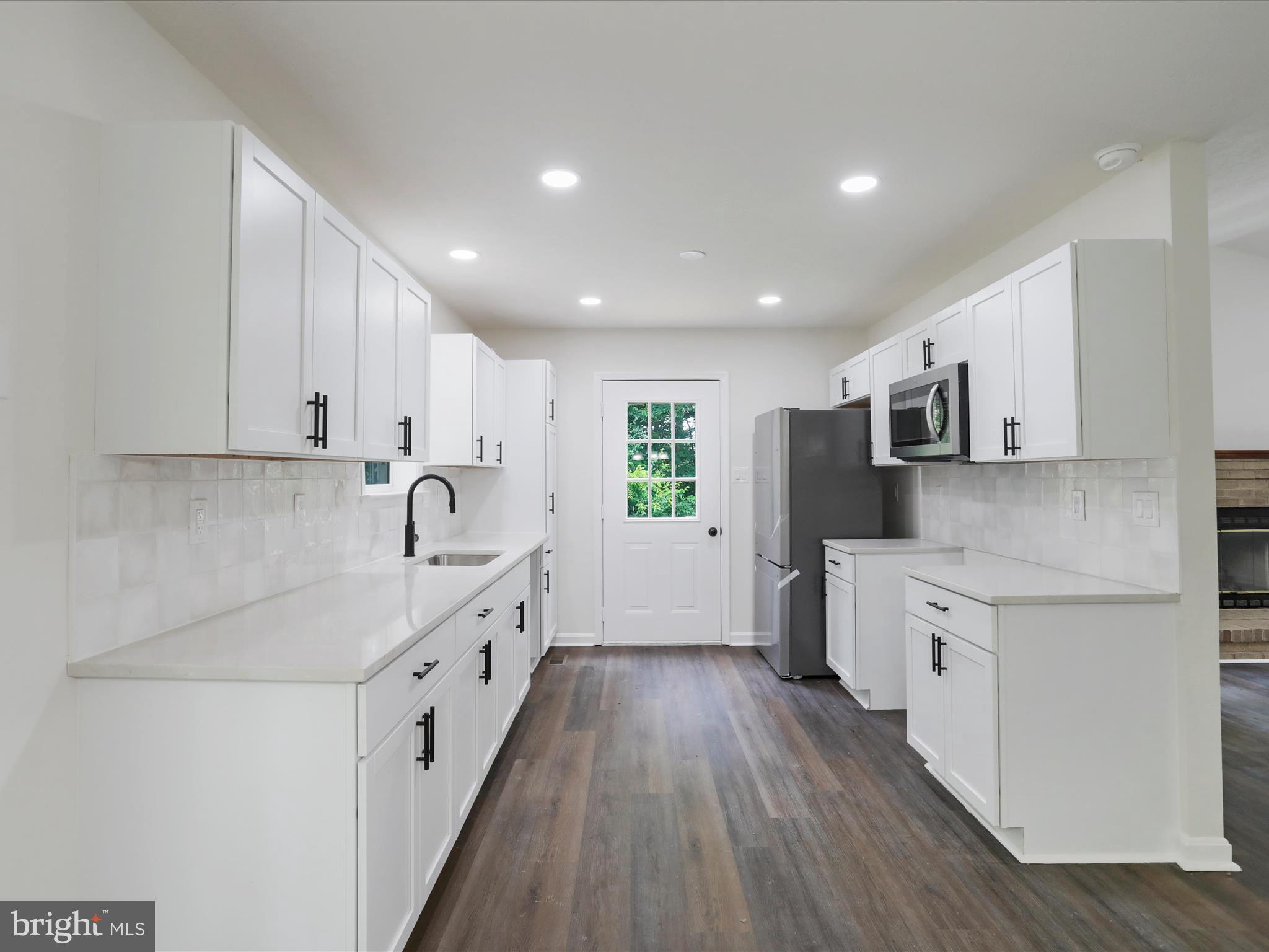 MEADOWLANDS - Residential