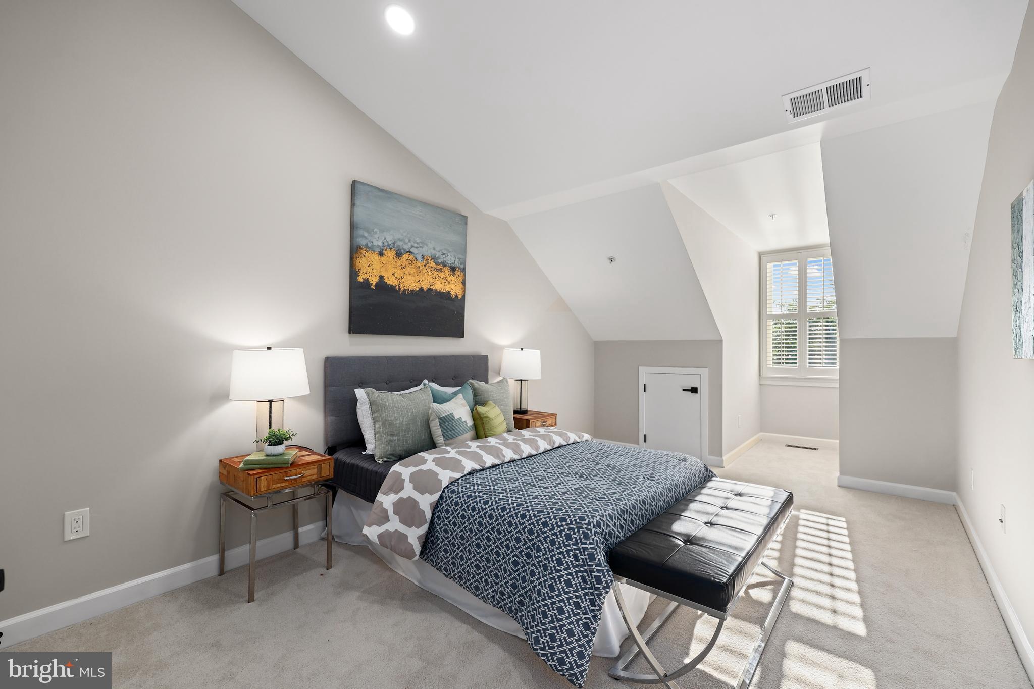 CHATHAM SQUARE - Residential