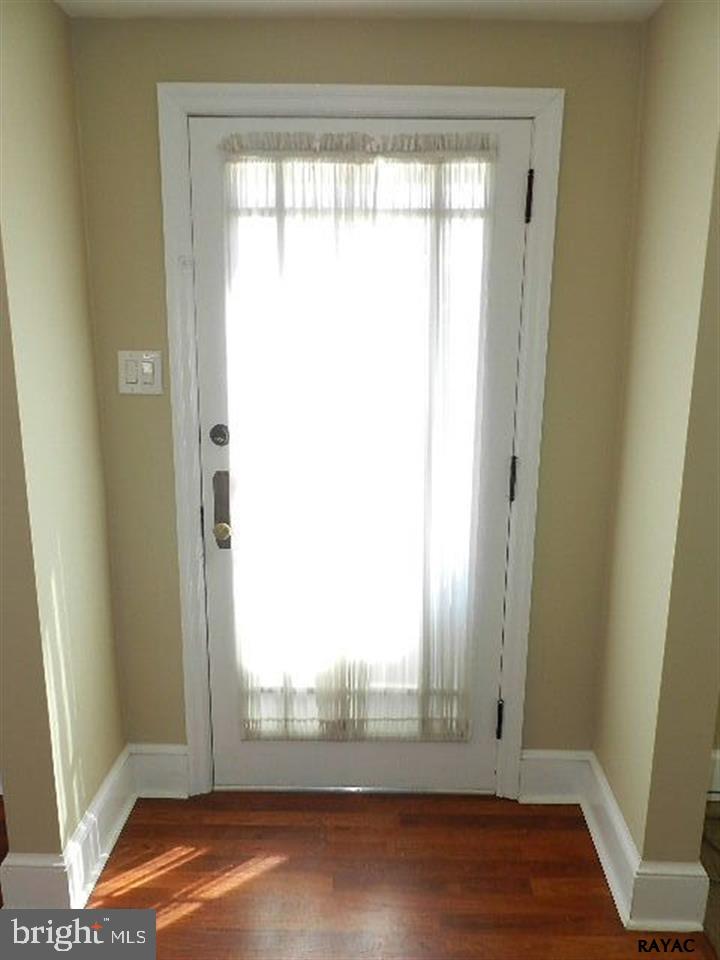 NORTH YORK BORO - Residential