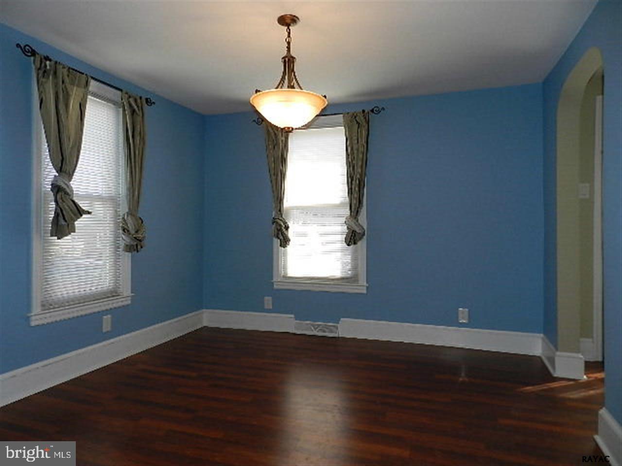 NORTH YORK BORO - Residential