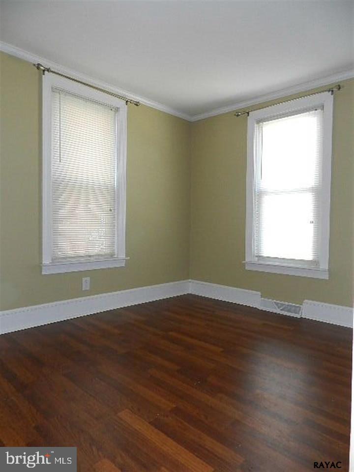 NORTH YORK BORO - Residential