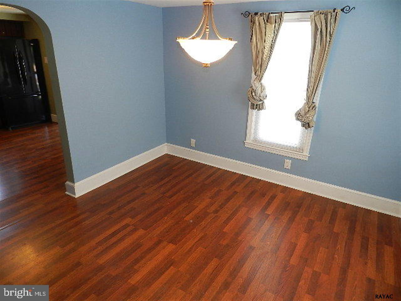 NORTH YORK BORO - Residential