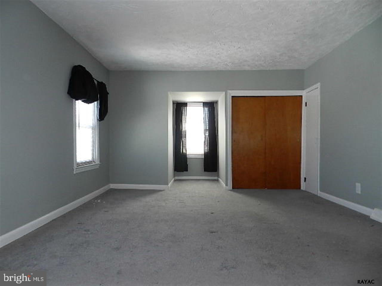 NORTH YORK BORO - Residential