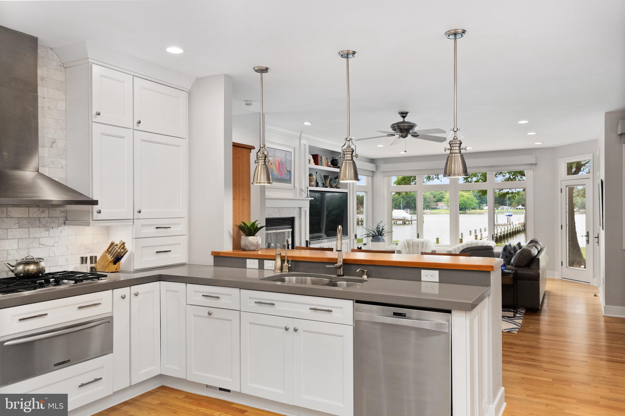 ARUNDEL ON THE BAY - Residential