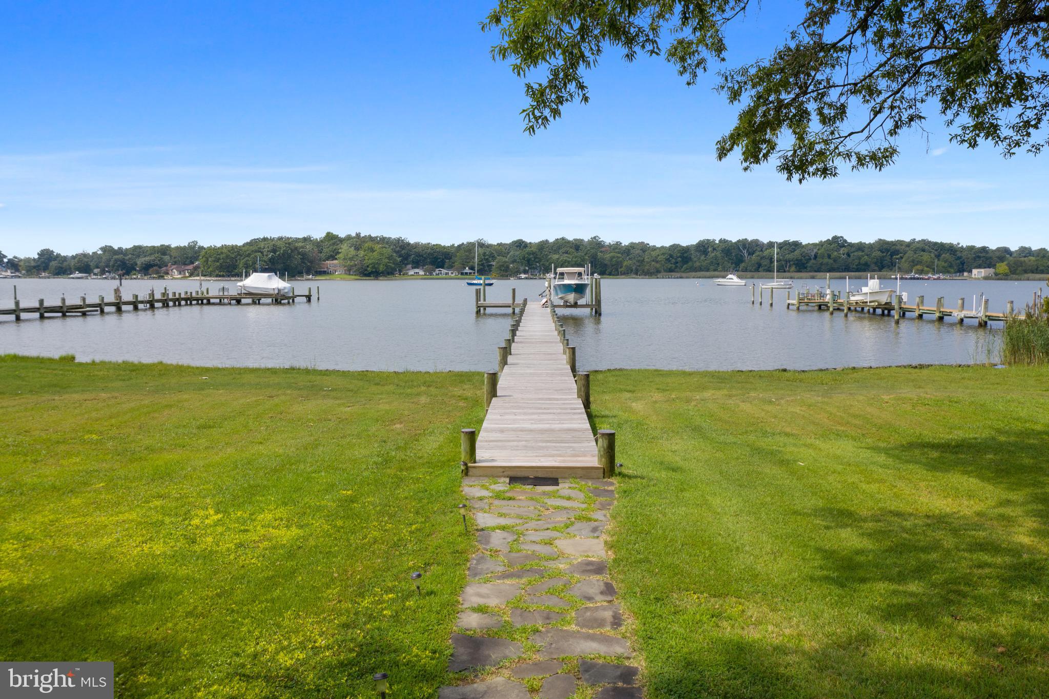 ARUNDEL ON THE BAY - Residential